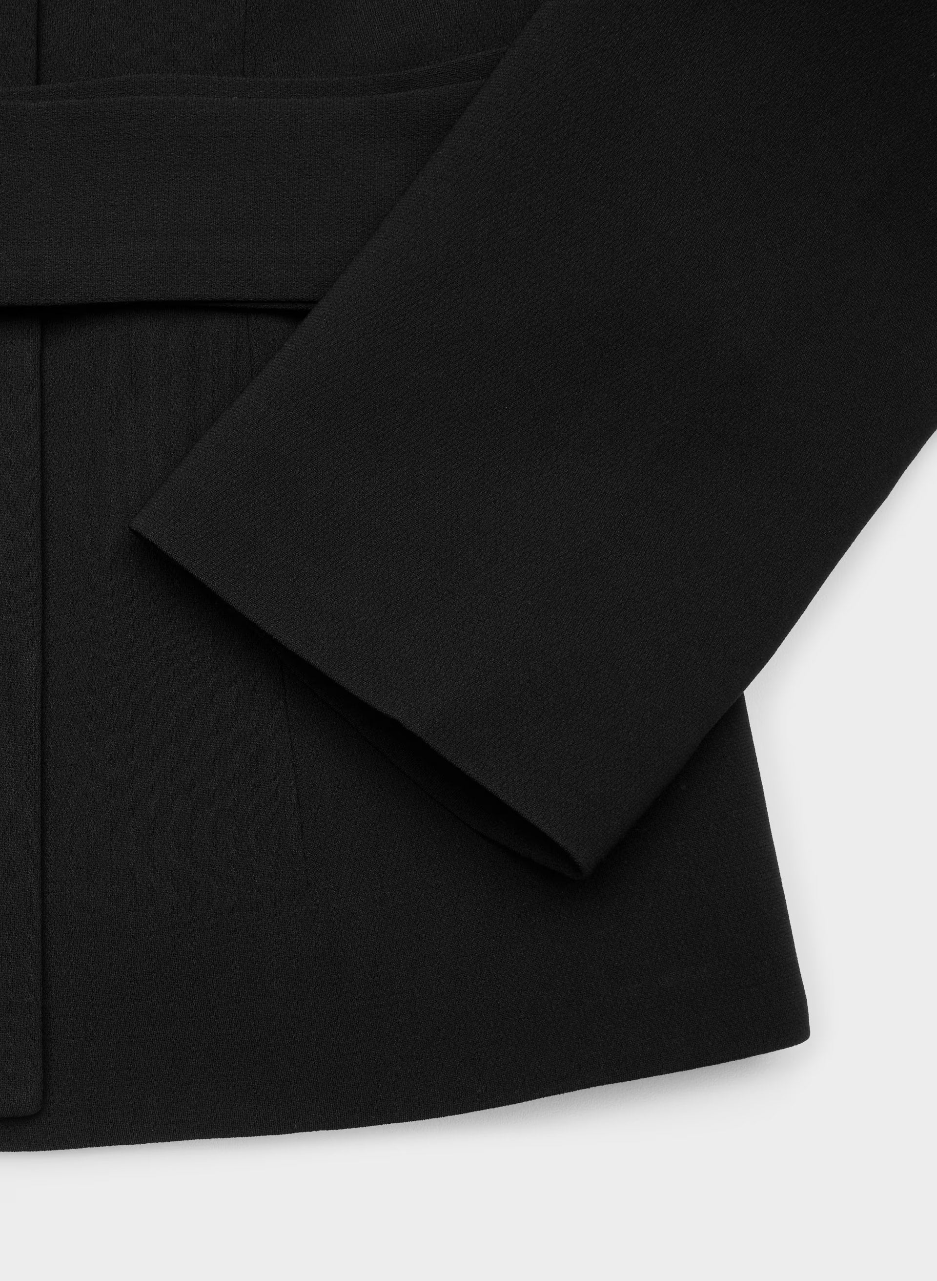 Brynn Blazer - Sway Crepe - BLACK