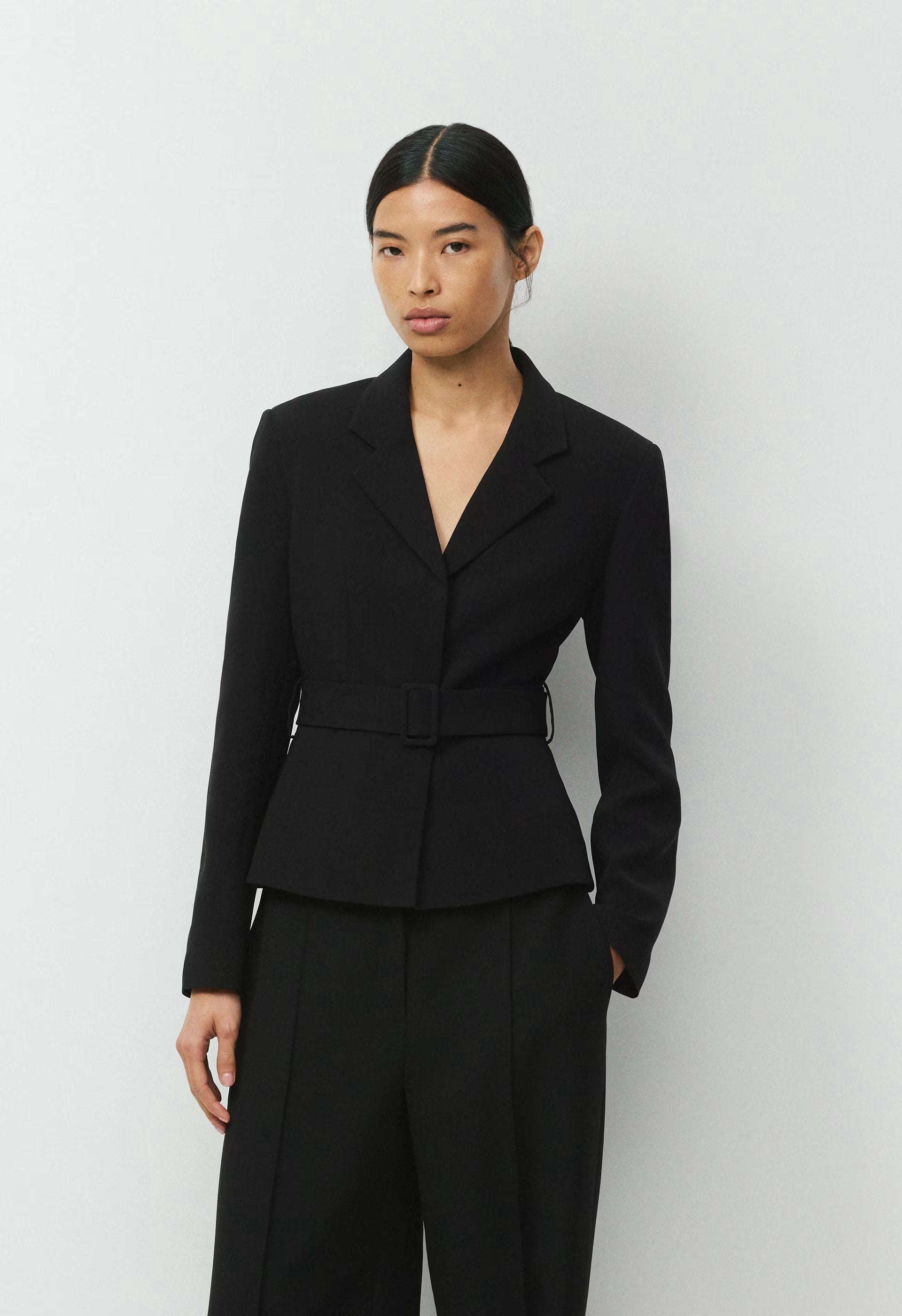 Brynn Blazer - Sway Crepe - BLACK