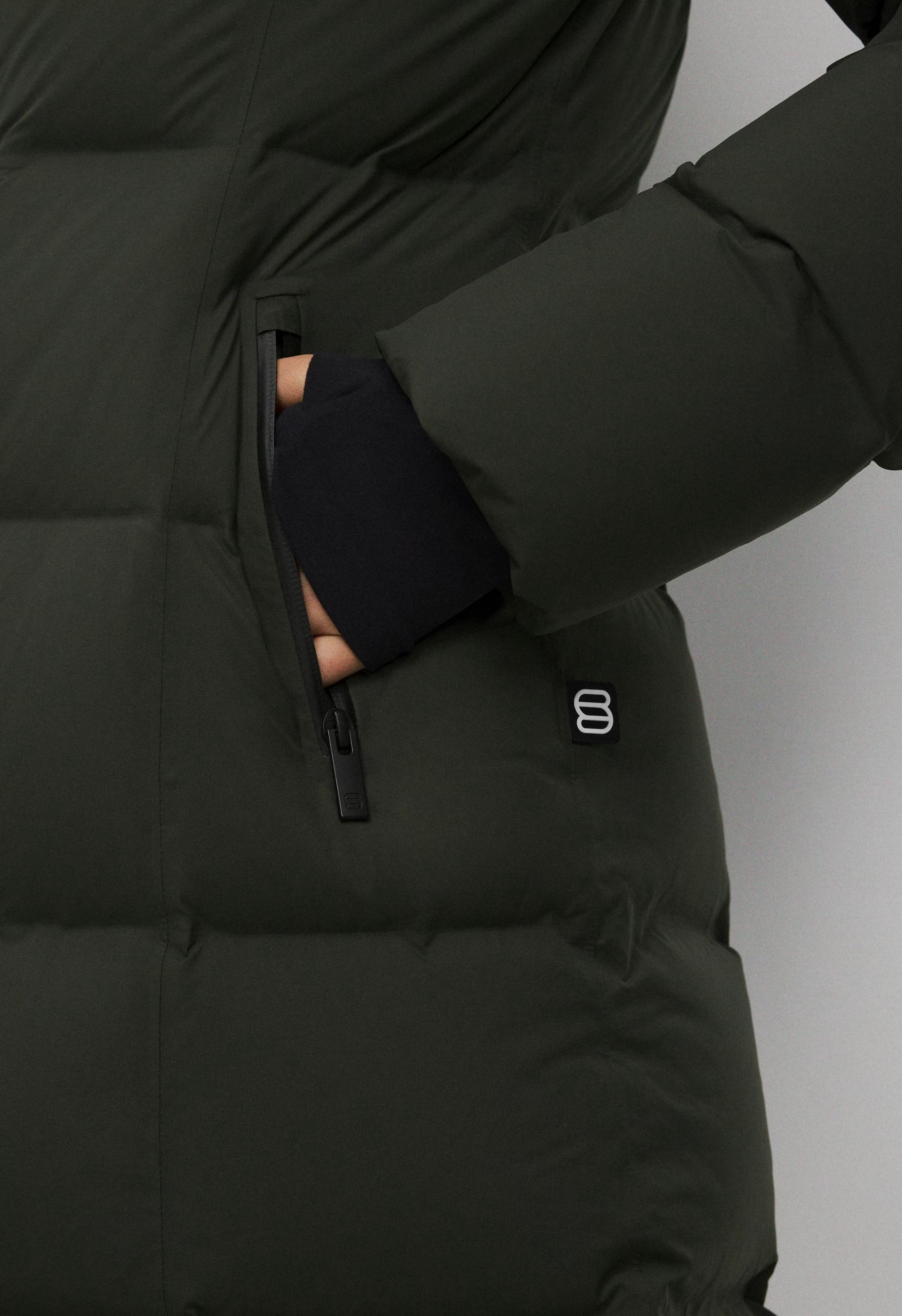 The SuperSnug Puff₂O™ Long - Rainstop™ - FLINT GREEN