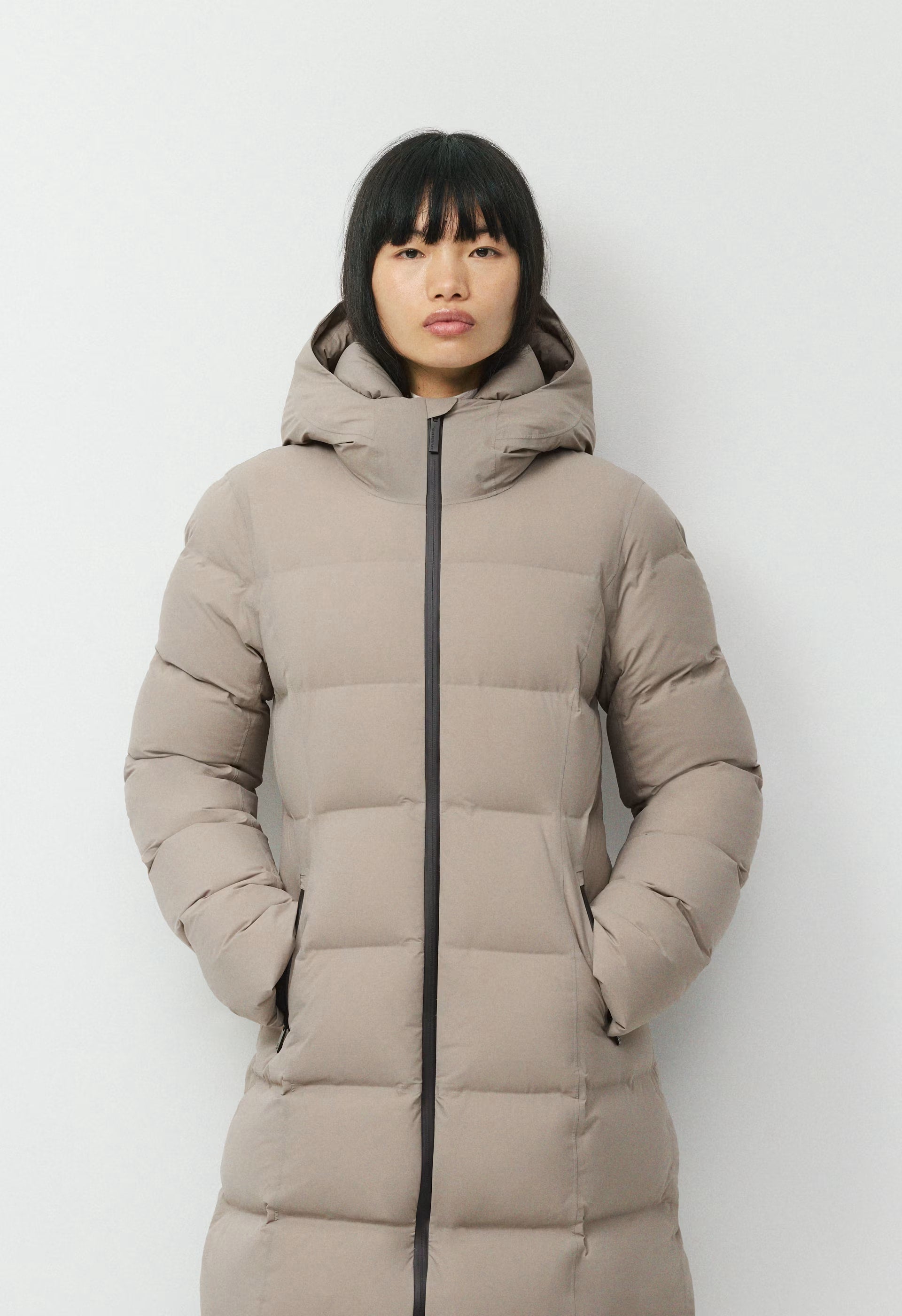 The SuperSnug Puff₂O™ Long - Rainstop™ - MODERN TAUPE