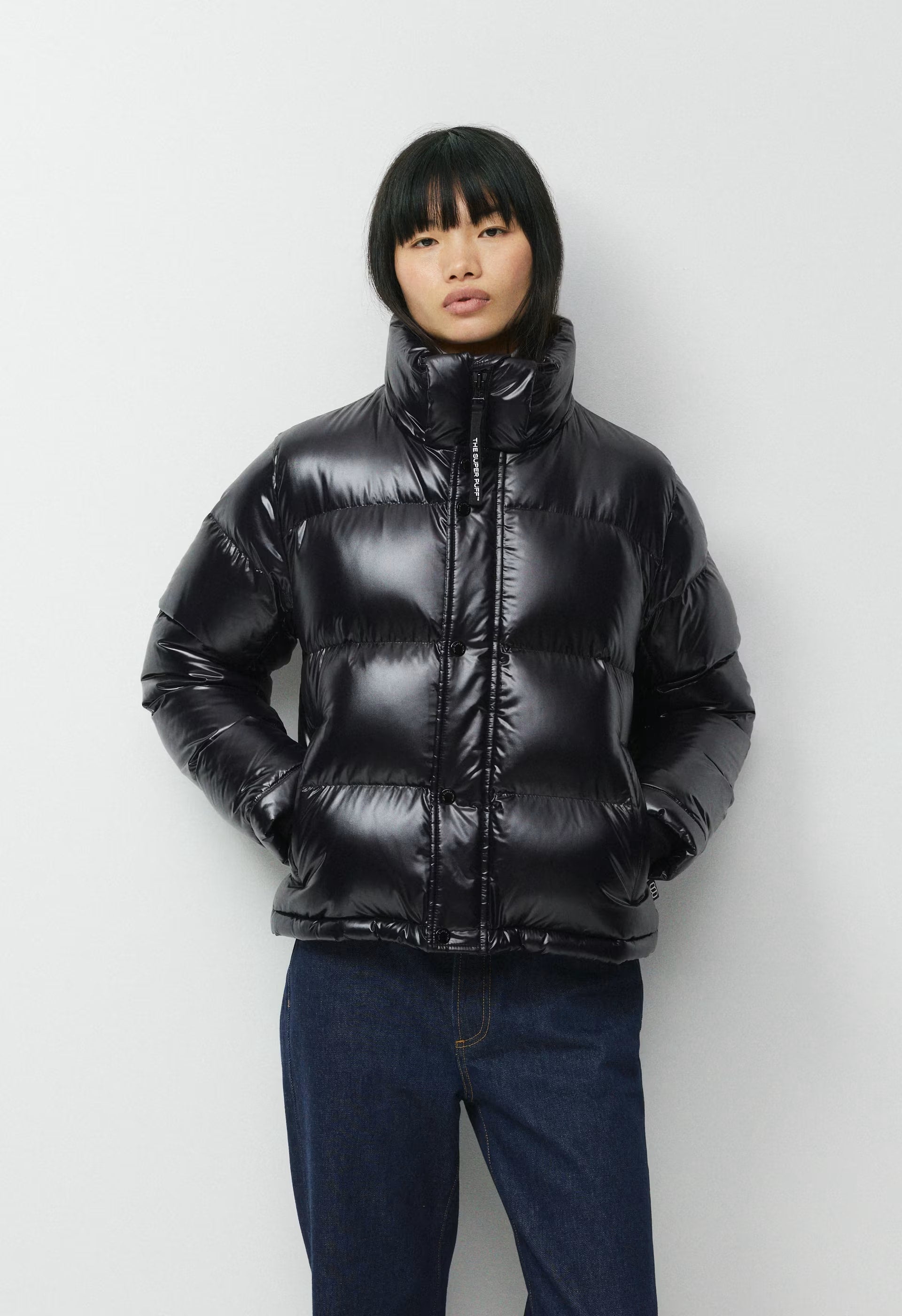 The Super Puff™ Shorty - Hi-Gloss - BLACK