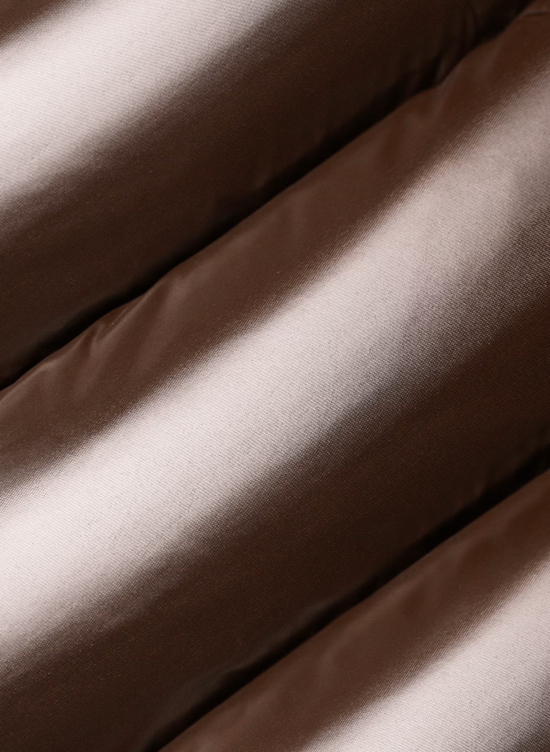 The Super Puff™ Shorty - Hi-Gloss - RICH MOCHA BROWN