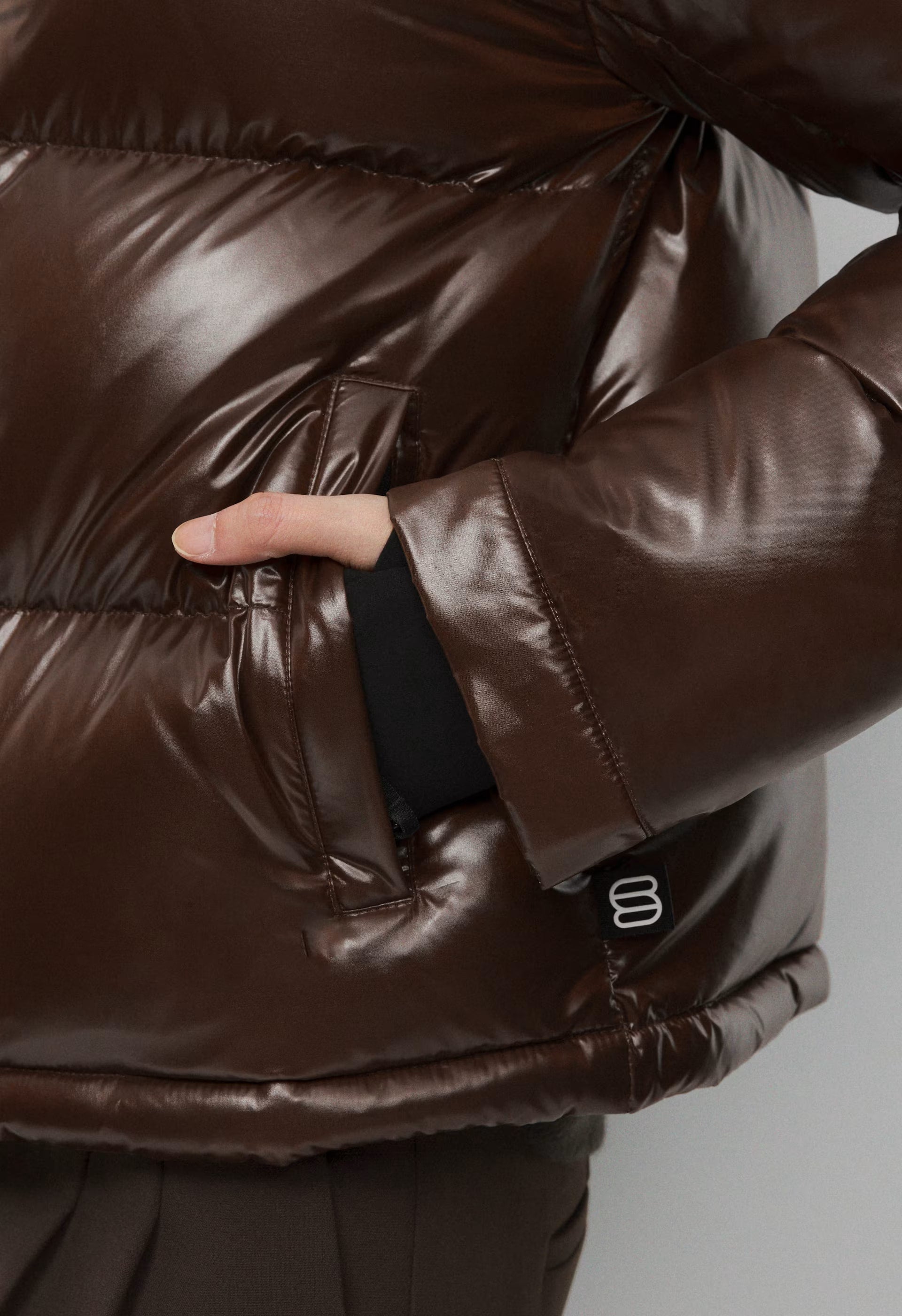 The Super Puff™ Shorty - Hi-Gloss - RICH MOCHA BROWN