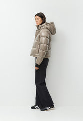 The Super Puff™ Shorty - Hi-Gloss - MODERN TAUPE