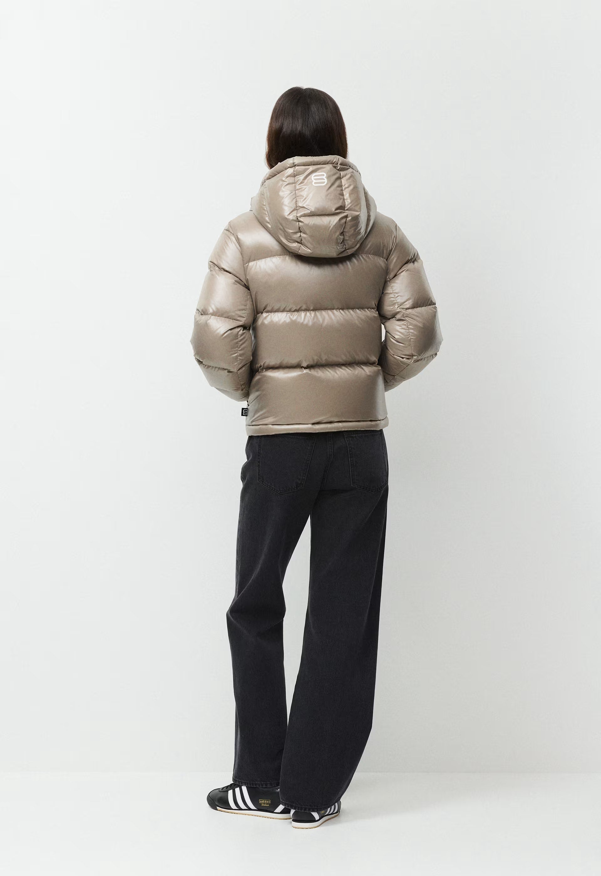 The Super Puff™ Shorty - Hi-Gloss - MODERN TAUPE