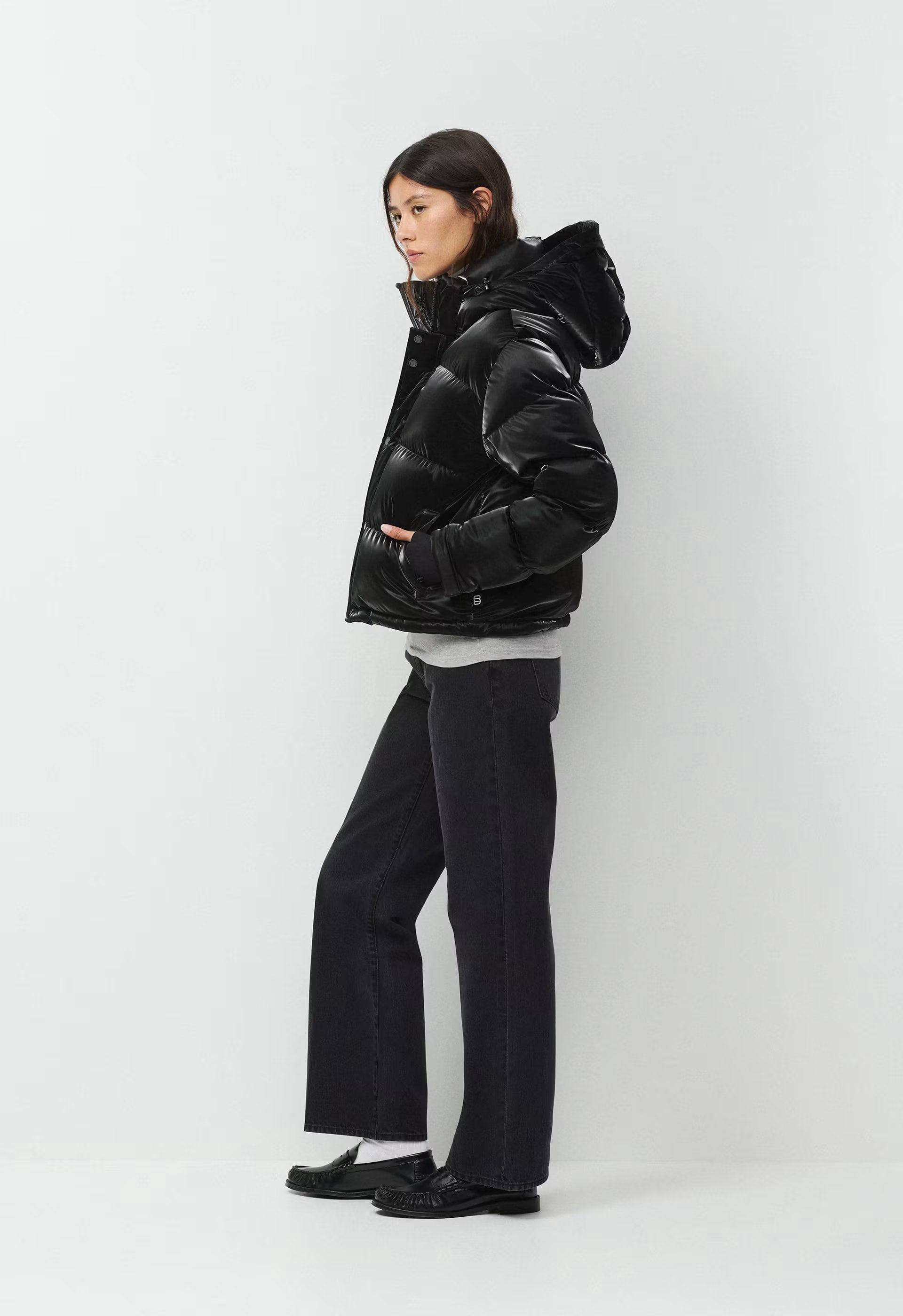 The Super Puff™ Shorty - Liquid Shine - BLACK