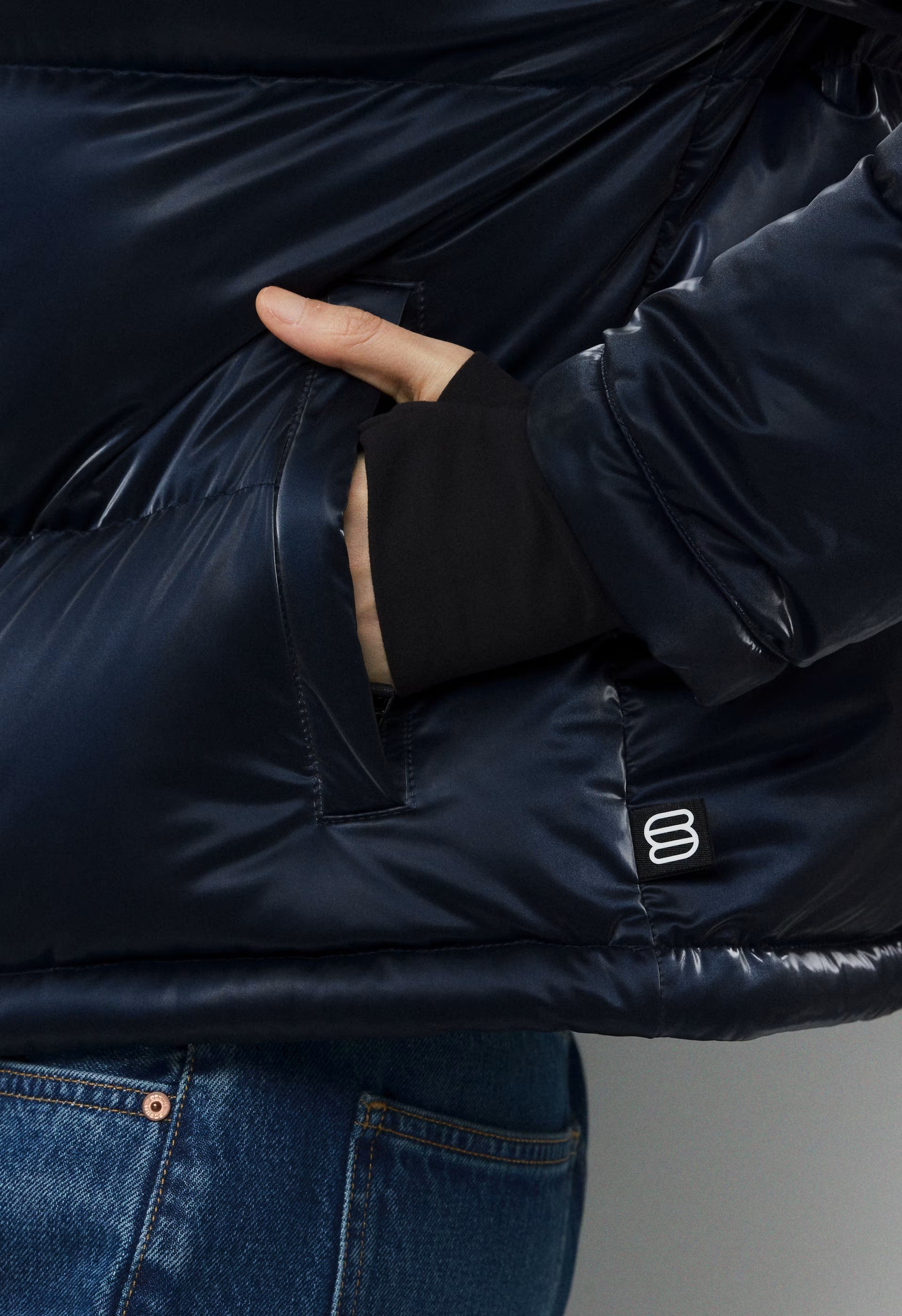 The Super Puff™ Shorty - Liquid Shine - ADMIRAL NAVY