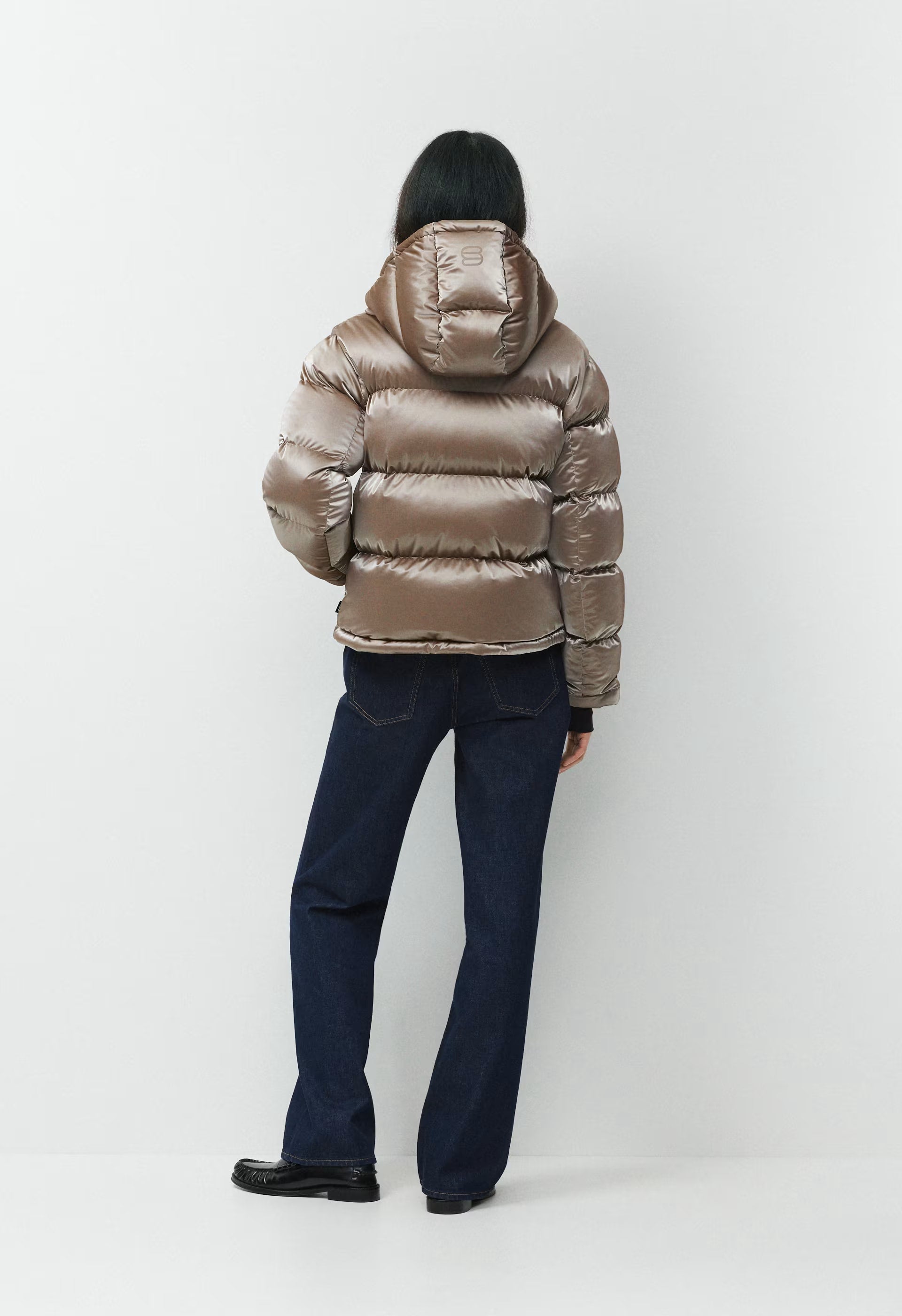 The Super Puff™ Shorty - Liquid Shine - MODERN TAUPE