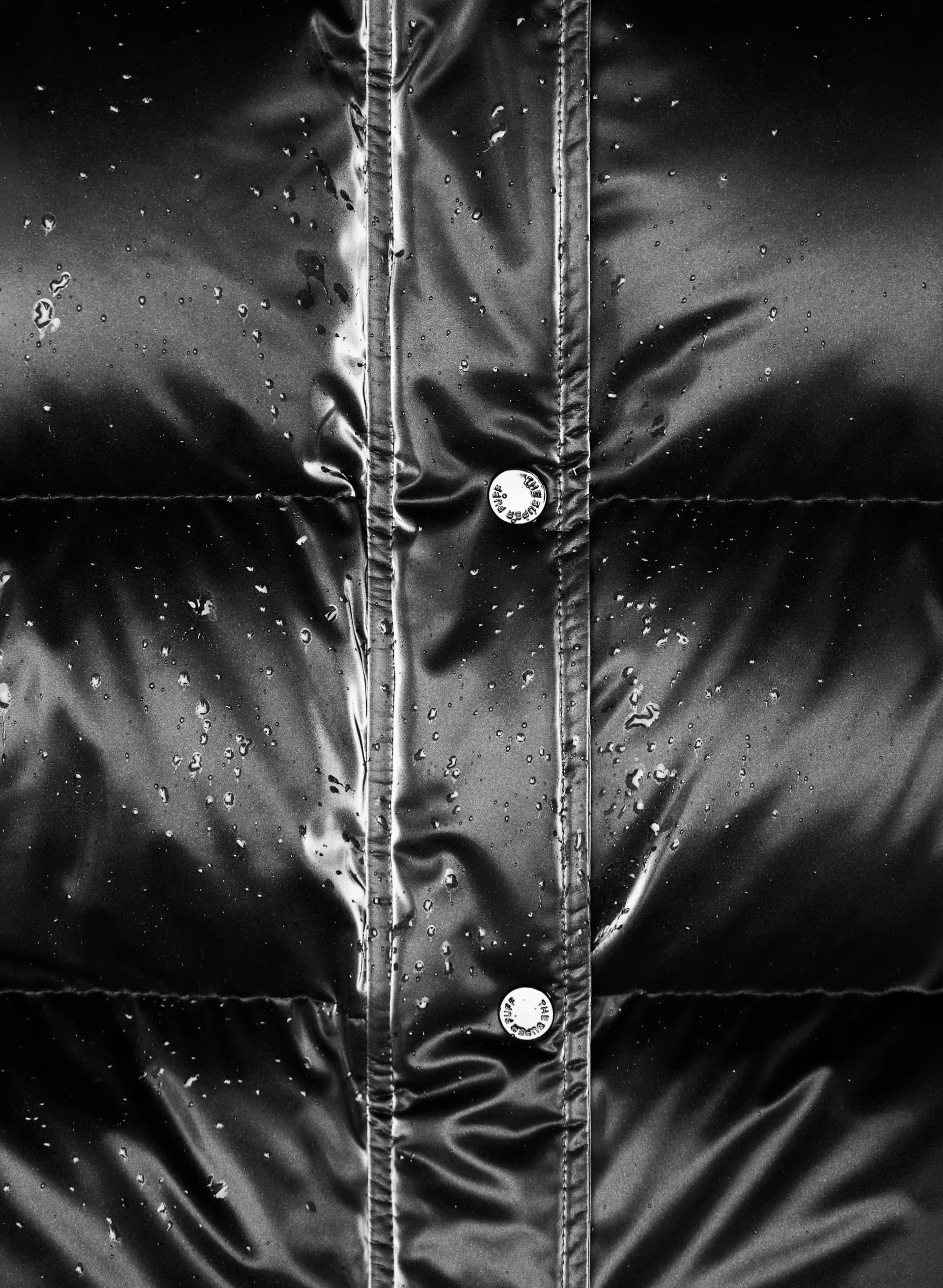 The Super Puff™ Vest - Liquid Shine - BLACK
