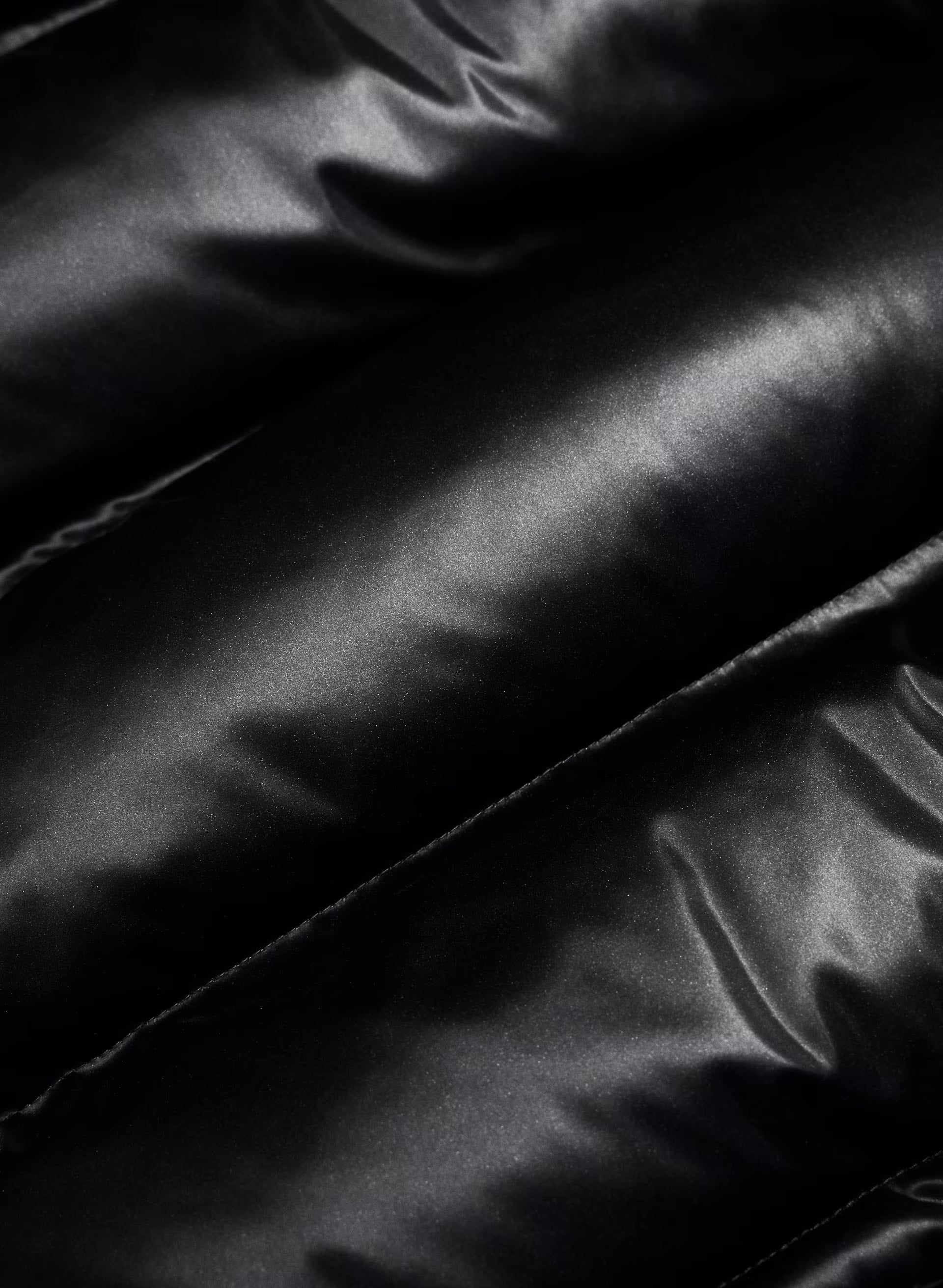 The Super Puff™ Vest - Liquid Shine - BLACK