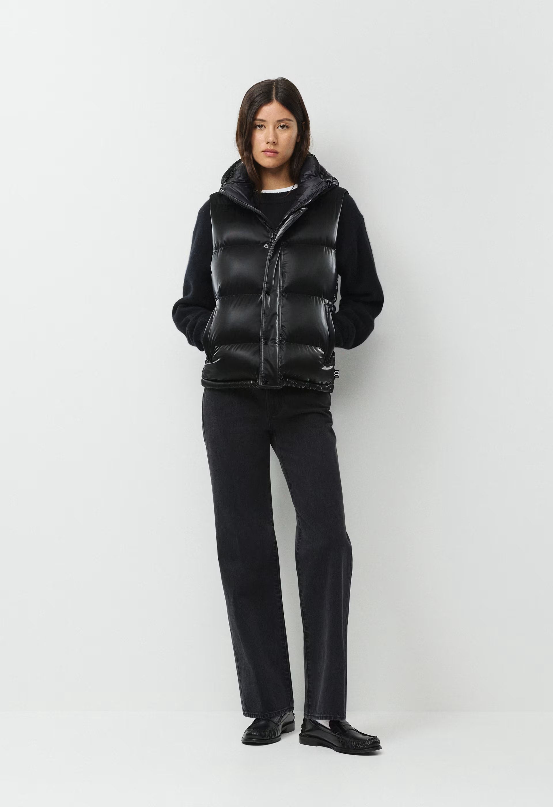The Super Puff™ Vest - Liquid Shine - BLACK