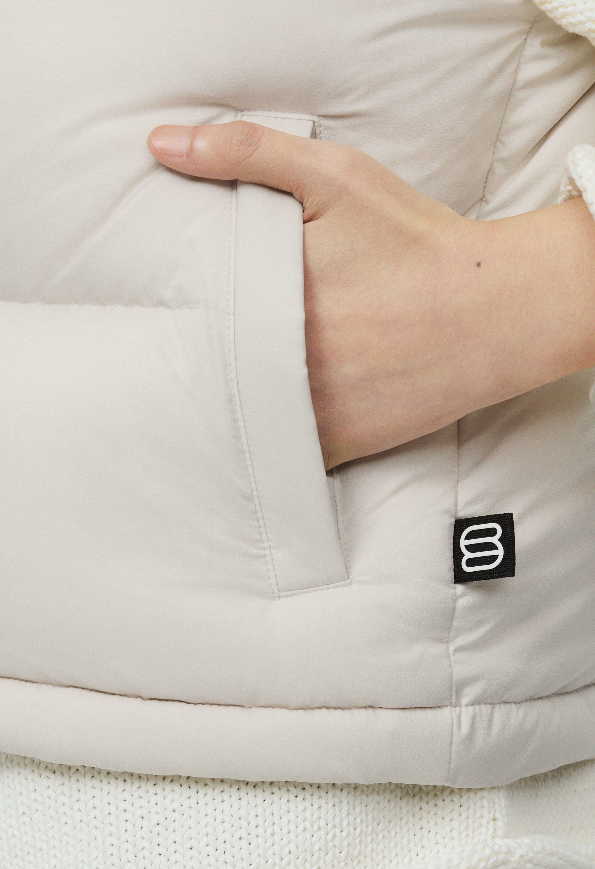 The Super Puff™ Shorty Vest - cliMATTE™ - MATTE PEARL