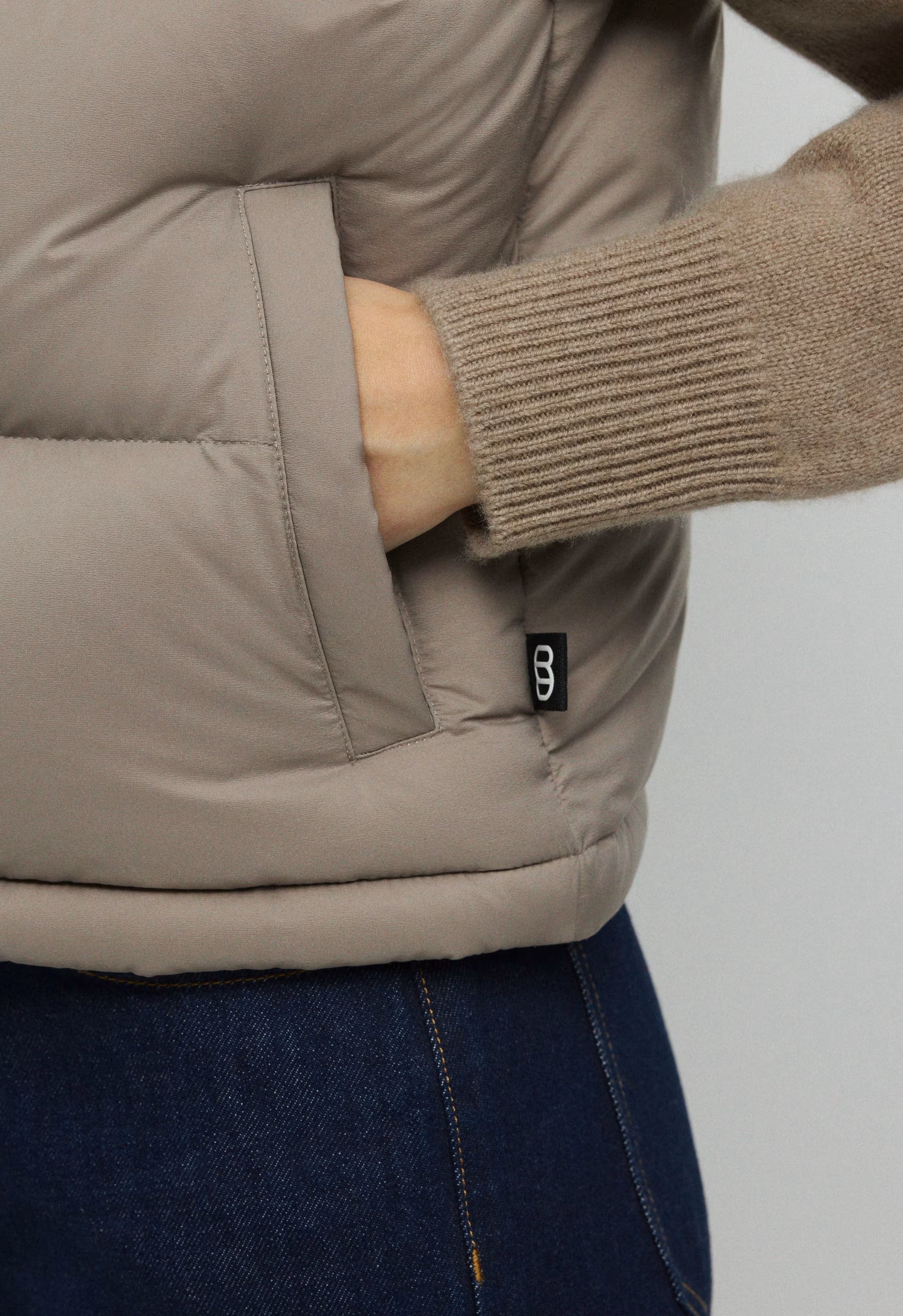 The Super Puff™ Shorty Vest - cliMATTE™ - MODERN TAUPE