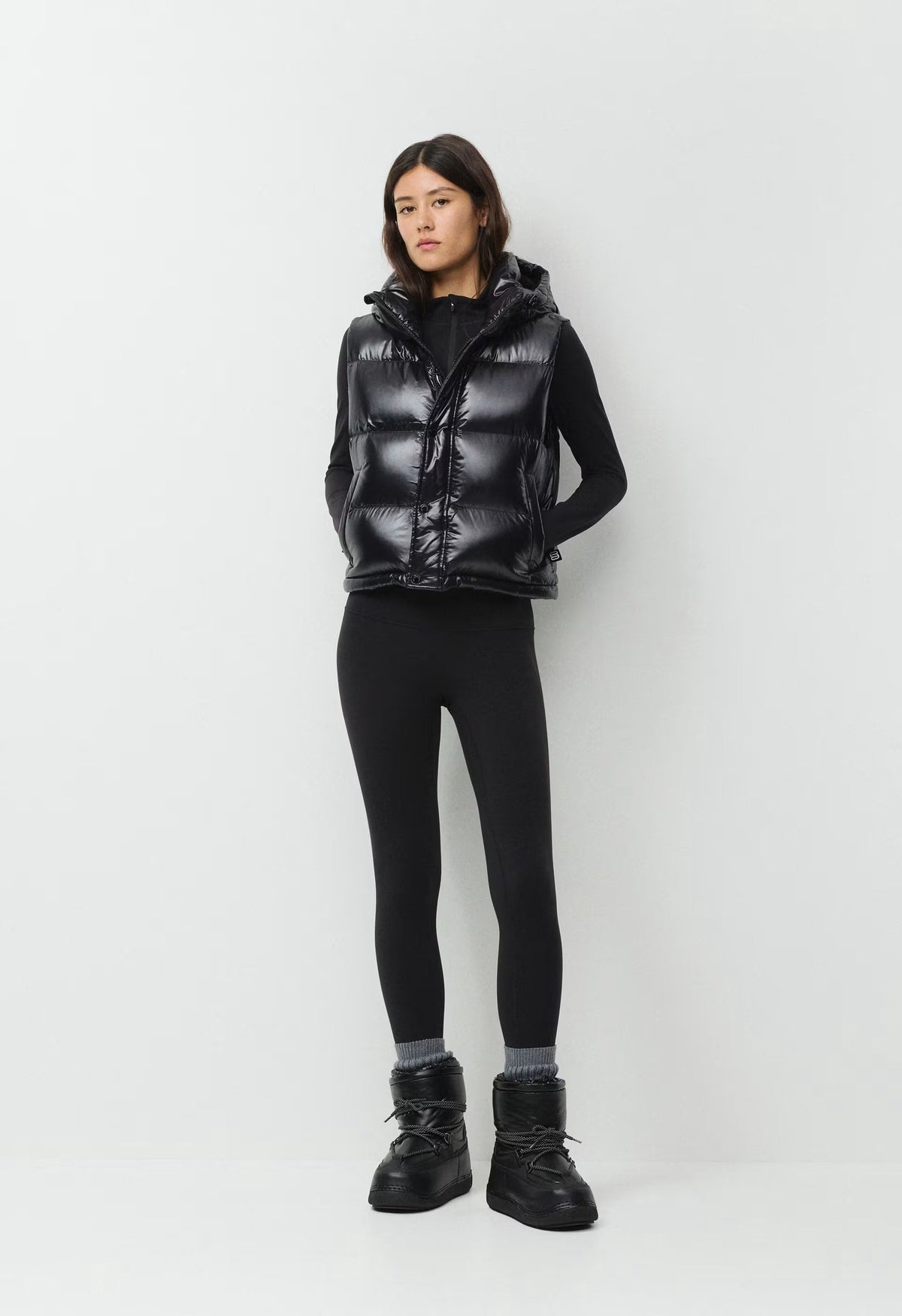 The Super Puff™ Shorty Vest - Hi-Gloss - BLACK