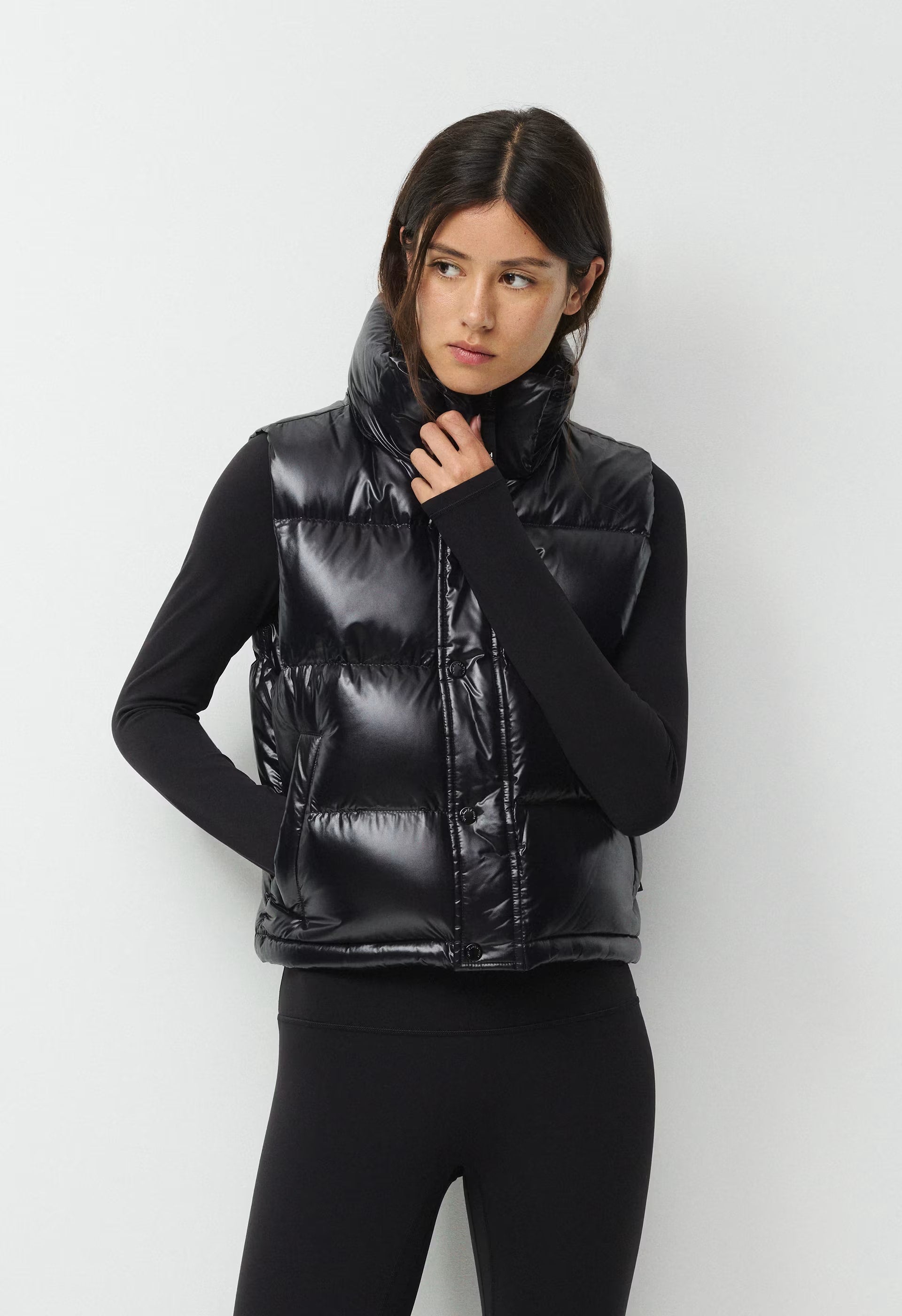 The Super Puff™ Shorty Vest - Hi-Gloss - BLACK