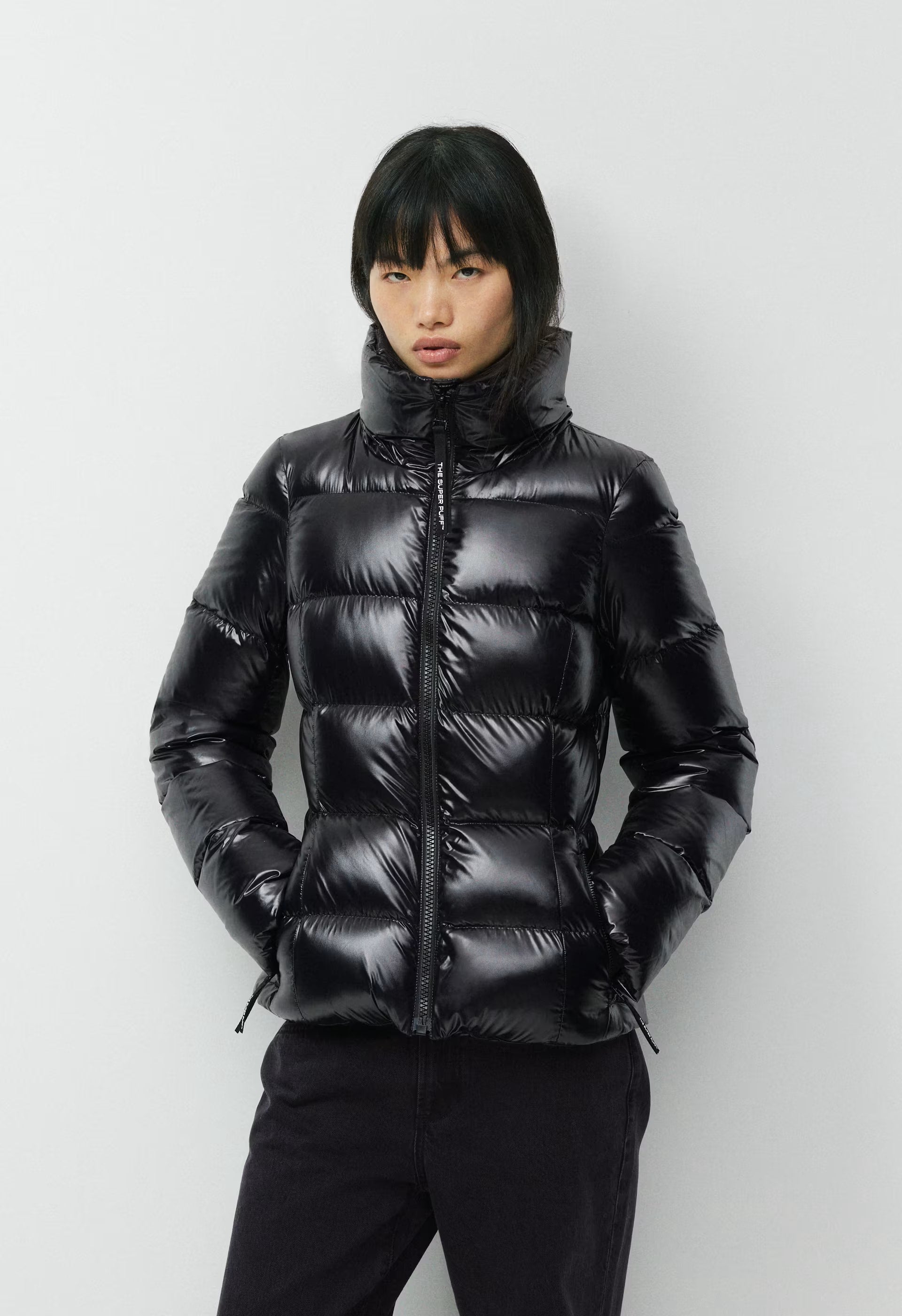 The SuperSnug Puff™ - Hi-Gloss - BLACK