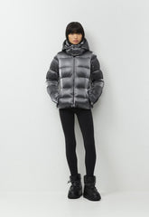 The SuperSnug Puff™ - Liquid Shine - ELEGANT CHARCOAL