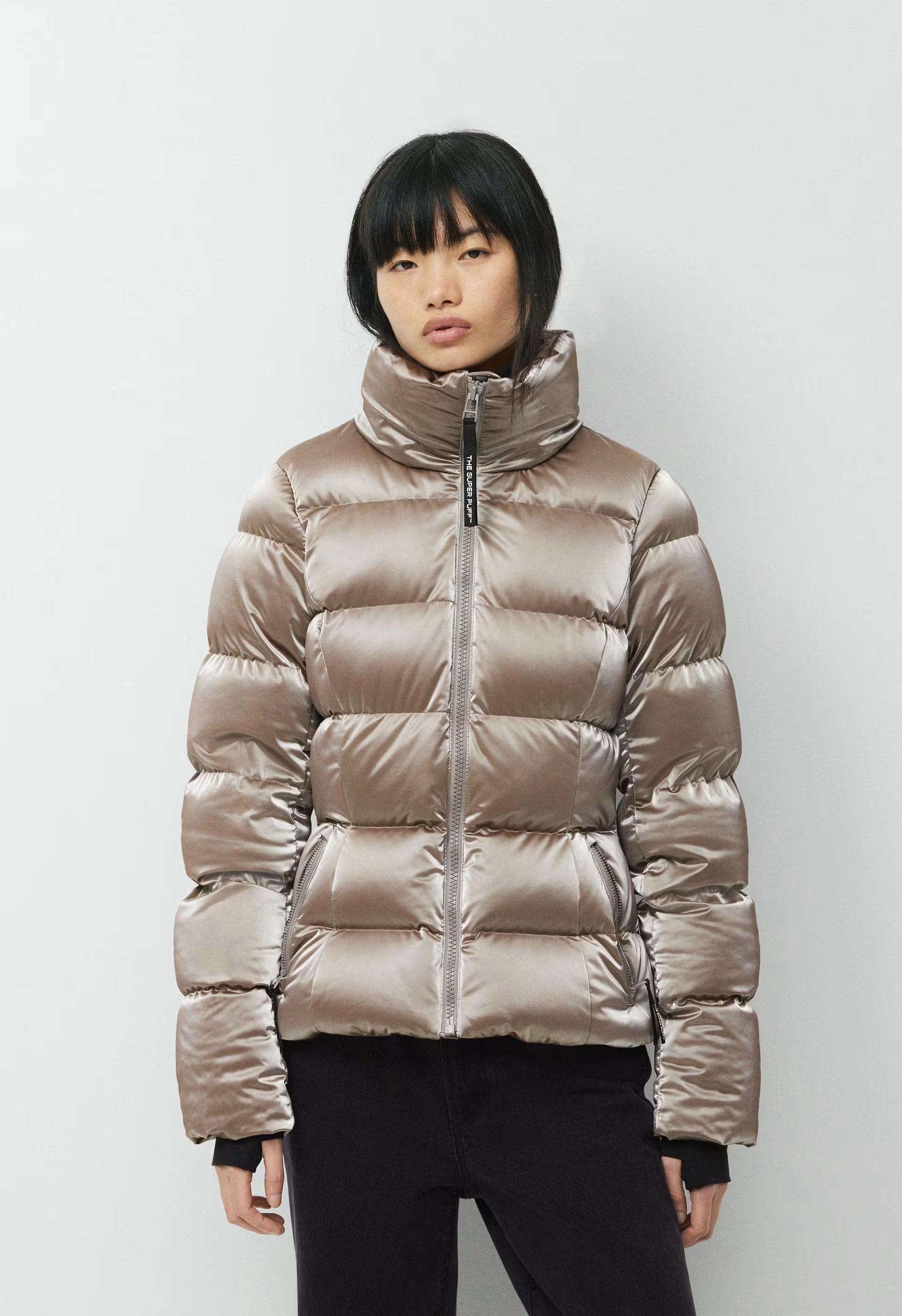 The SuperSnug Puff™ - Liquid Shine - MODERN TAUPE