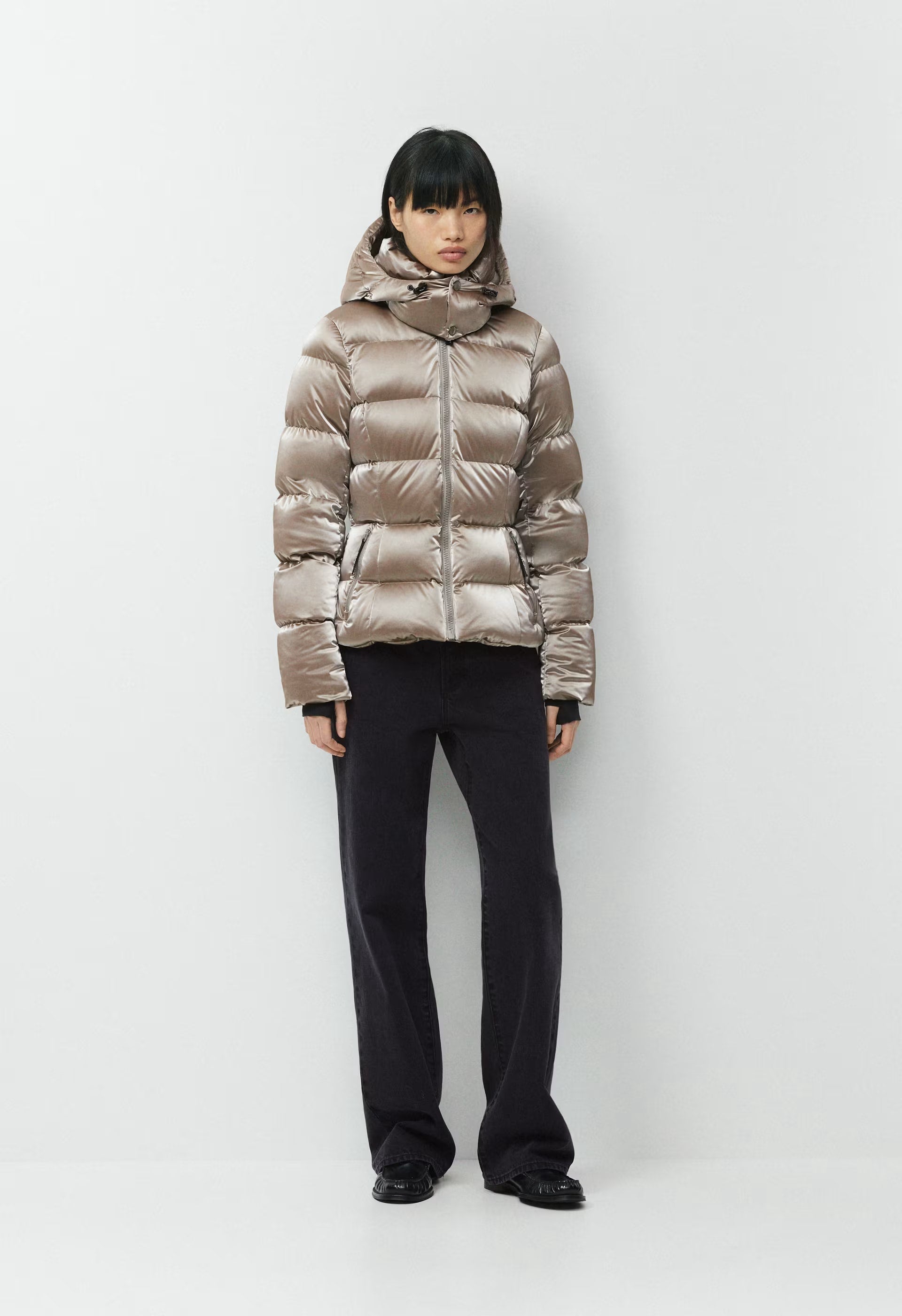 The SuperSnug Puff™ - Liquid Shine - MODERN TAUPE