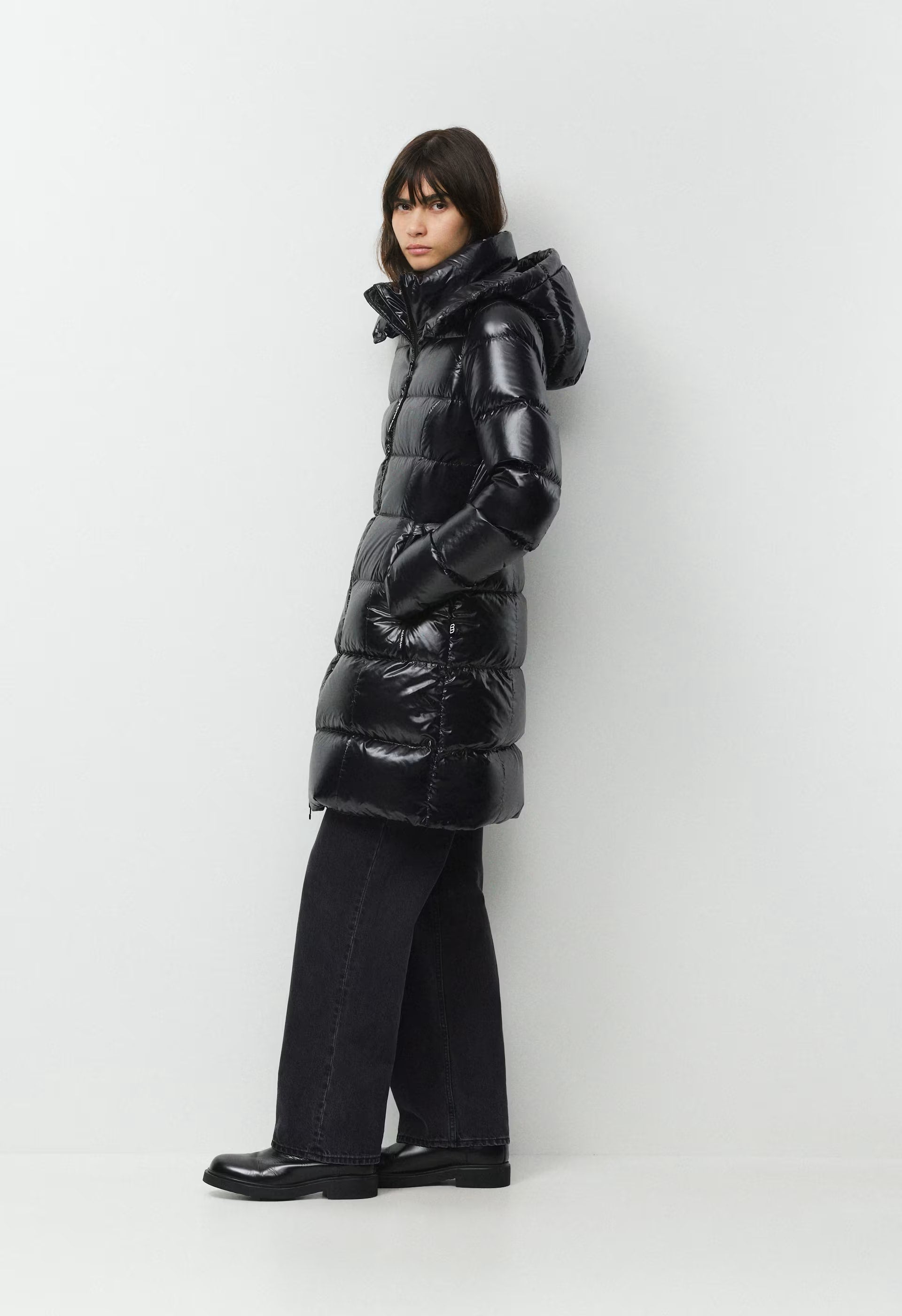 The SuperSnug Puff™ Mid - Hi-Gloss - BLACK