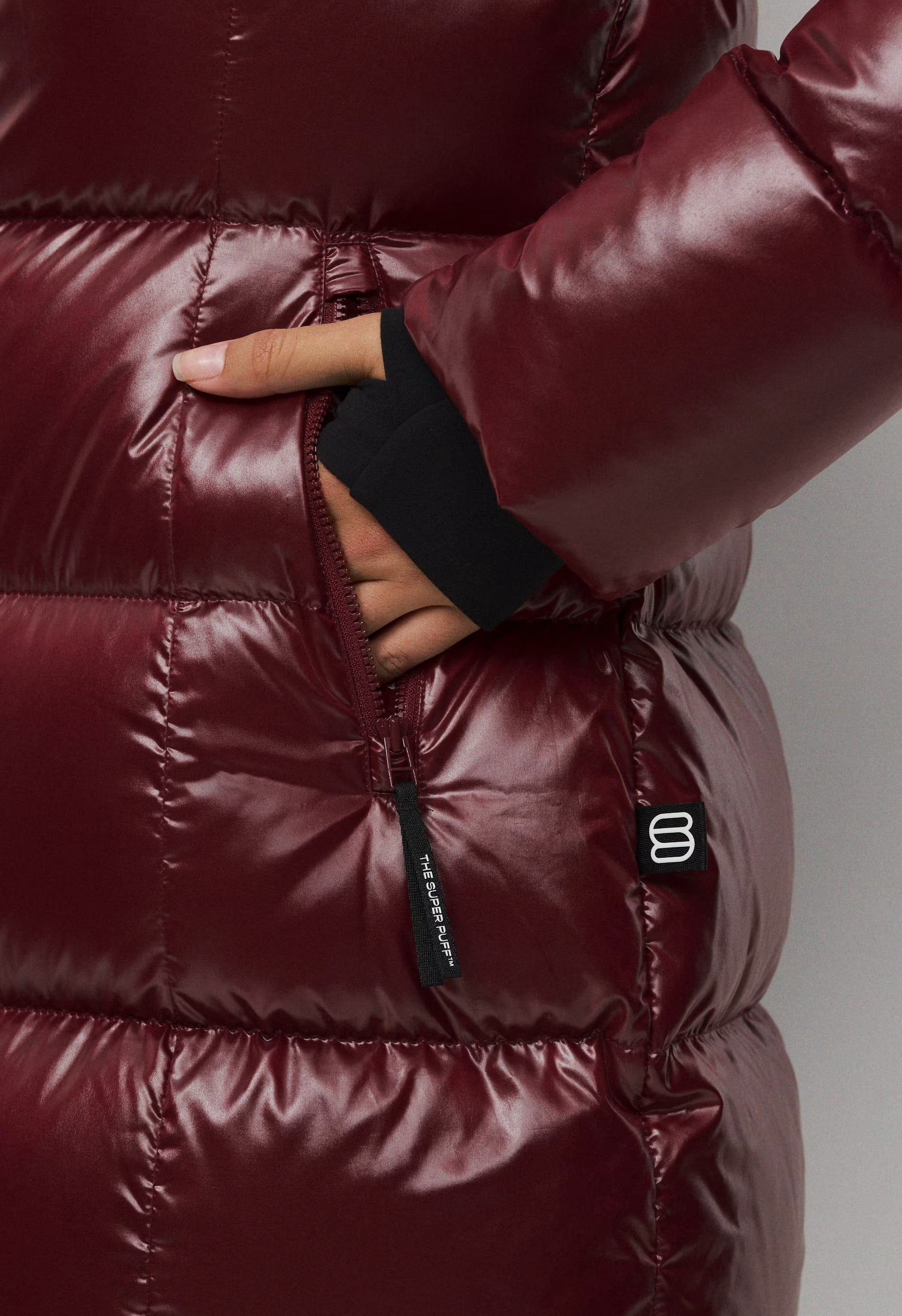 The SuperSnug Puff™ Mid - Hi-Gloss - SUMAC BURGUNDY