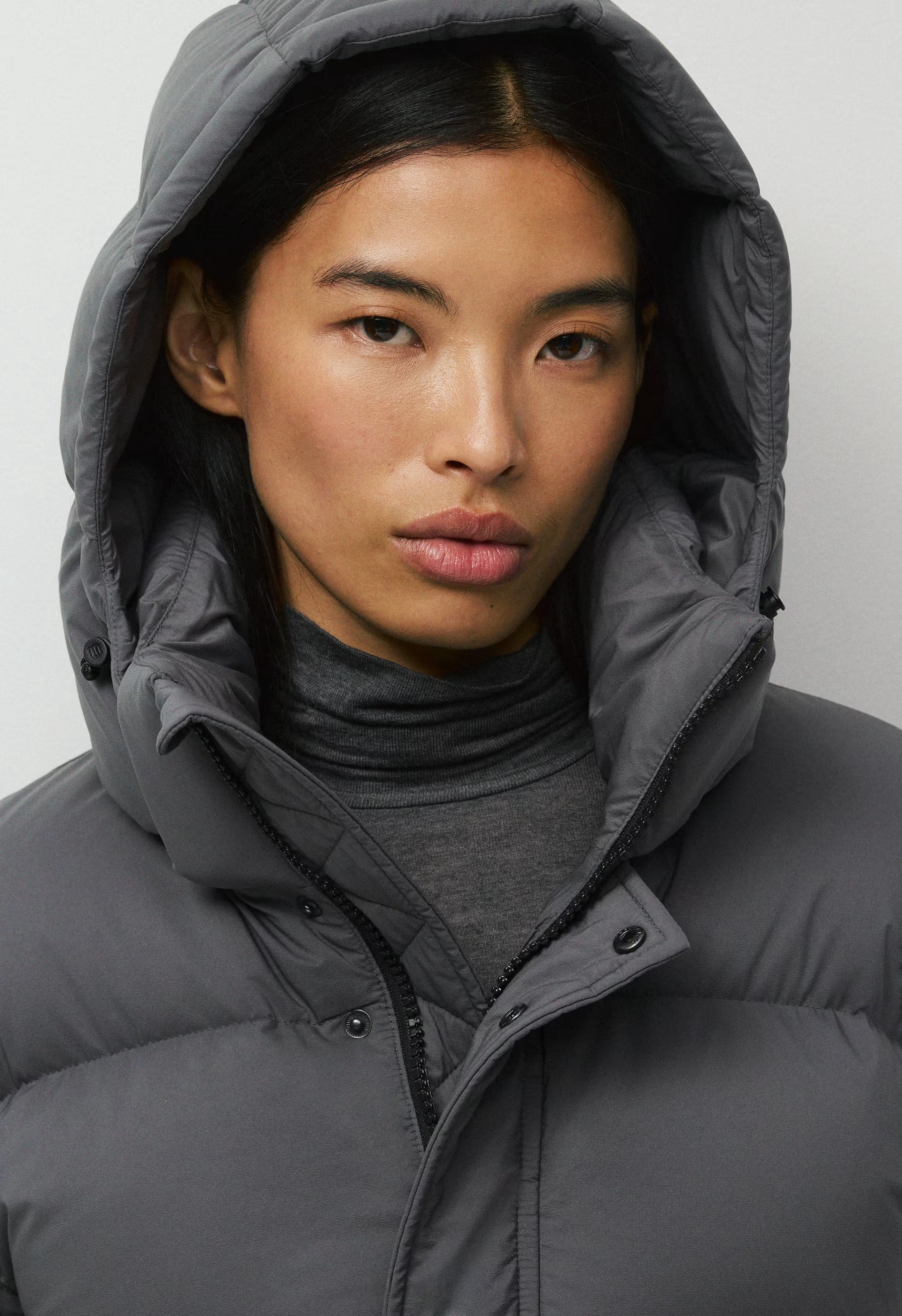 The Super Puff™ Shorty - cliMATTE™ - ELEGANT CHARCOAL