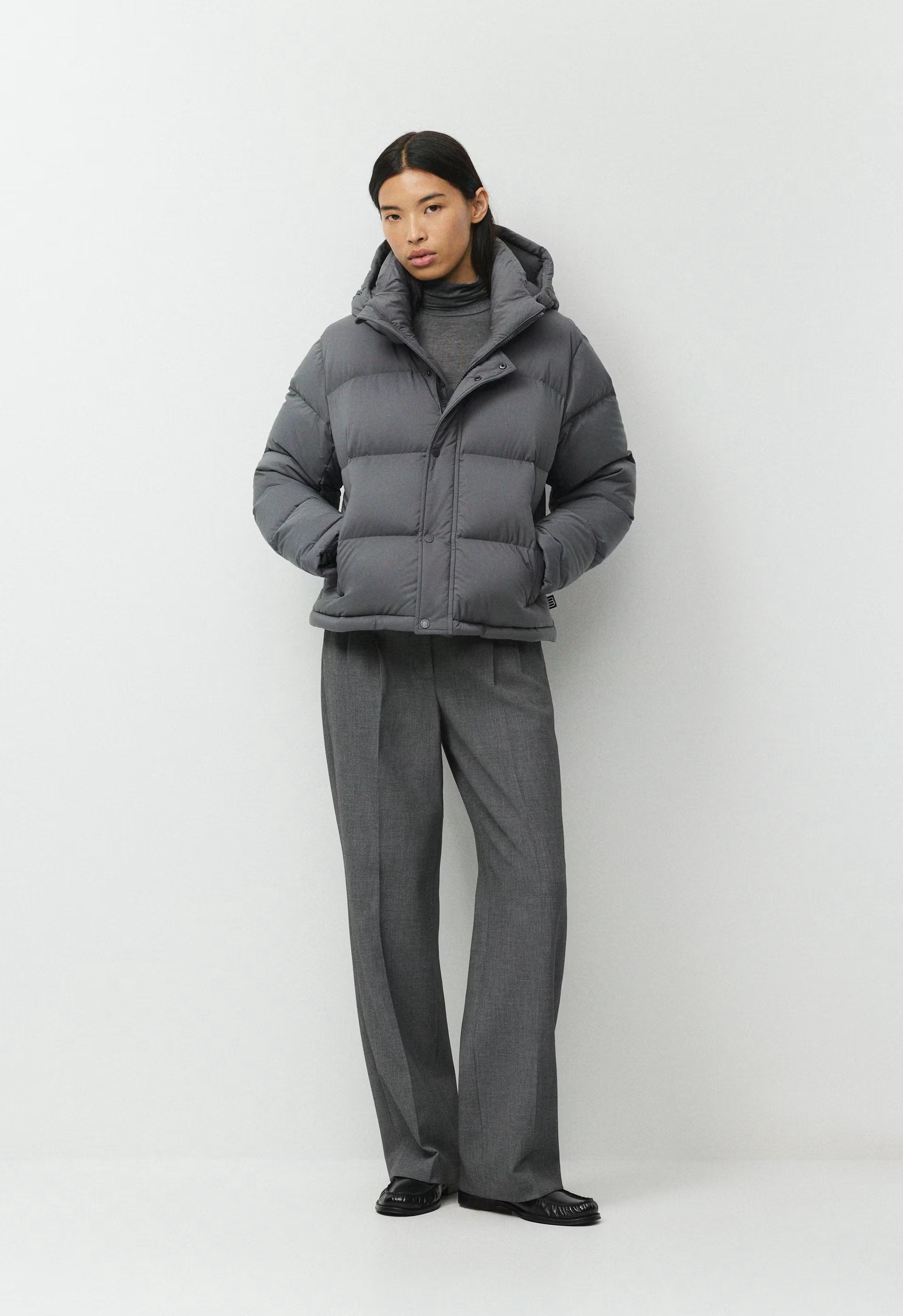 The Super Puff™ Shorty - cliMATTE™ - ELEGANT CHARCOAL