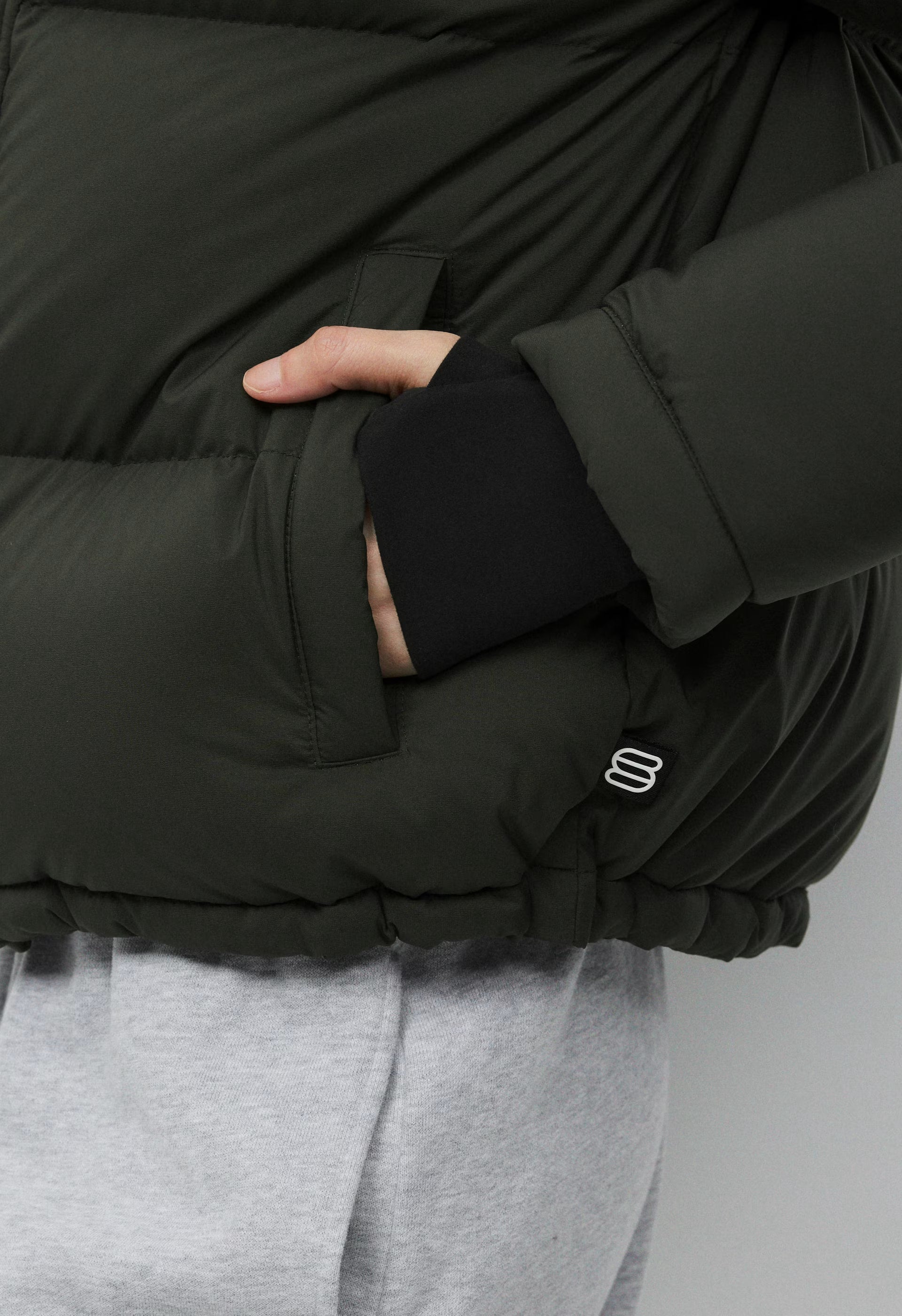The Super Puff™ Shorty - cliMATTE™ - FLINT GREEN
