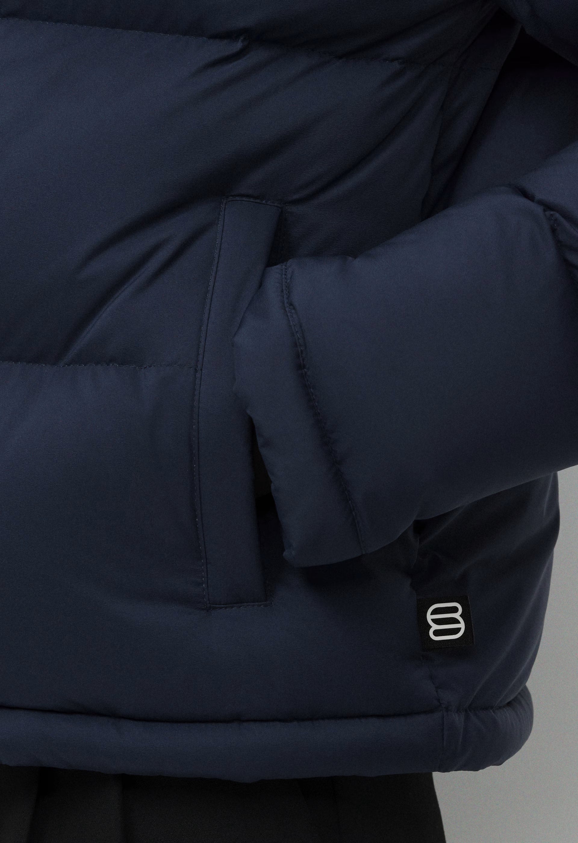 The Super Puff™ Shorty - cliMATTE™ - ADMIRAL NAVY