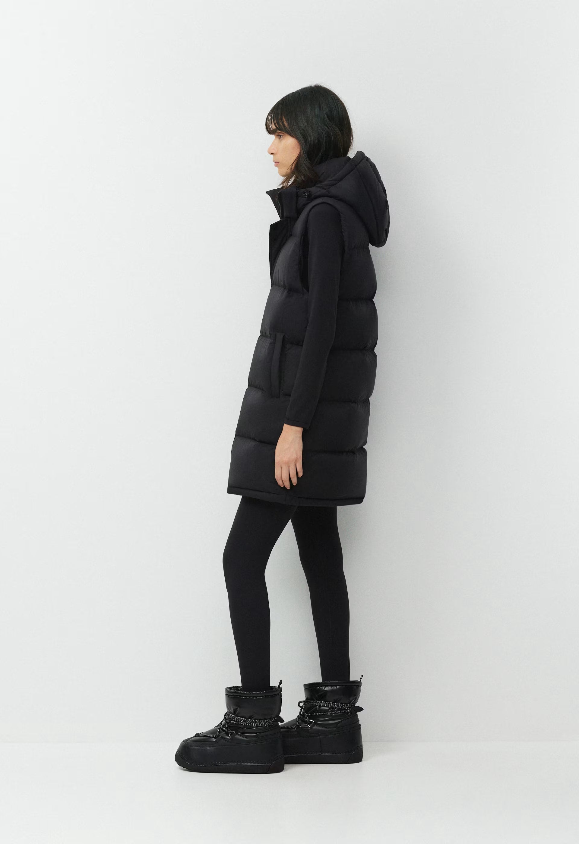 The Super Puff™ Mid Vest - cliMATTE™ - BLACK