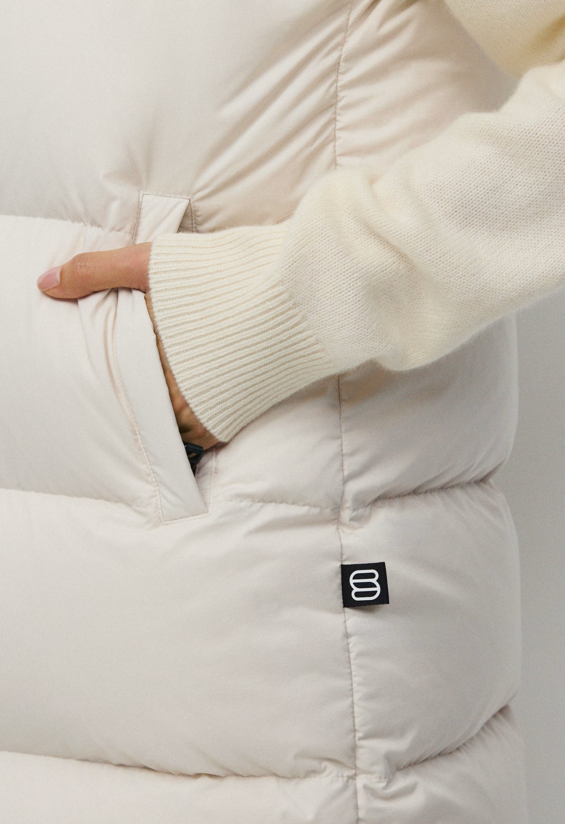 The Super Puff™ Mid Vest - cliMATTE™ - MATTE PEARL