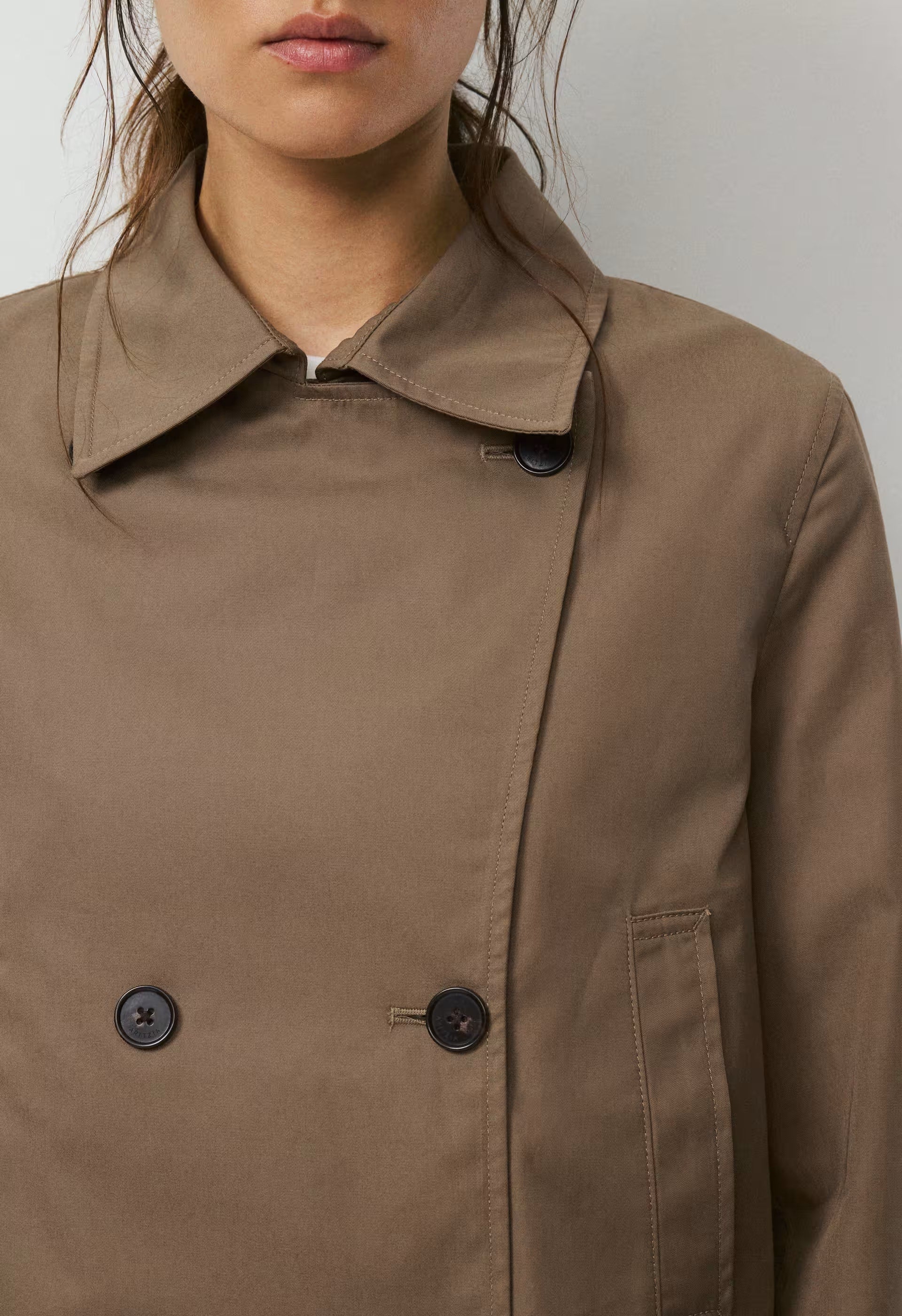 The Esquire Short Trench Coat - City Twill - FOLIO TAUPE