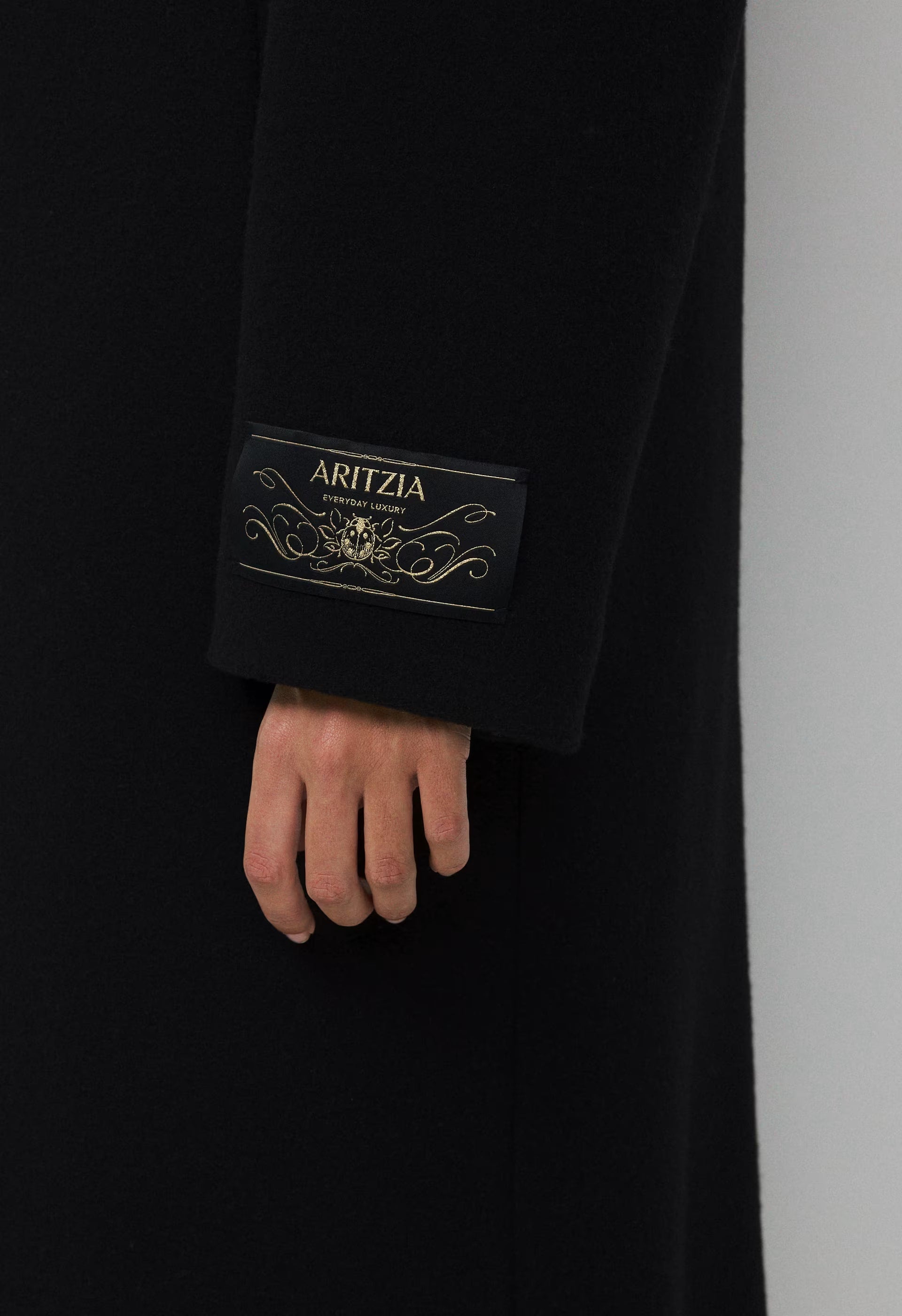 The Only Coat - Soft Wool Cashmere - BLACK