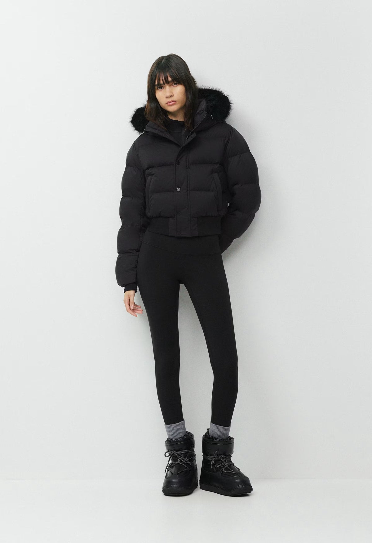 The Super Chalet Puff™ - cliMATTE™ - BLACK/BLACK