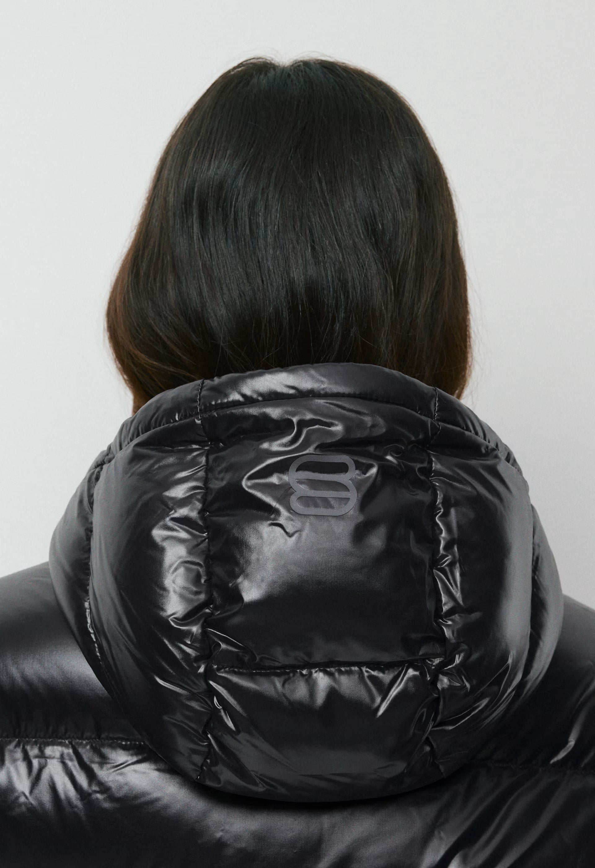 The Super Chalet Puff™ - Hi-Gloss - BLACK/BLACK