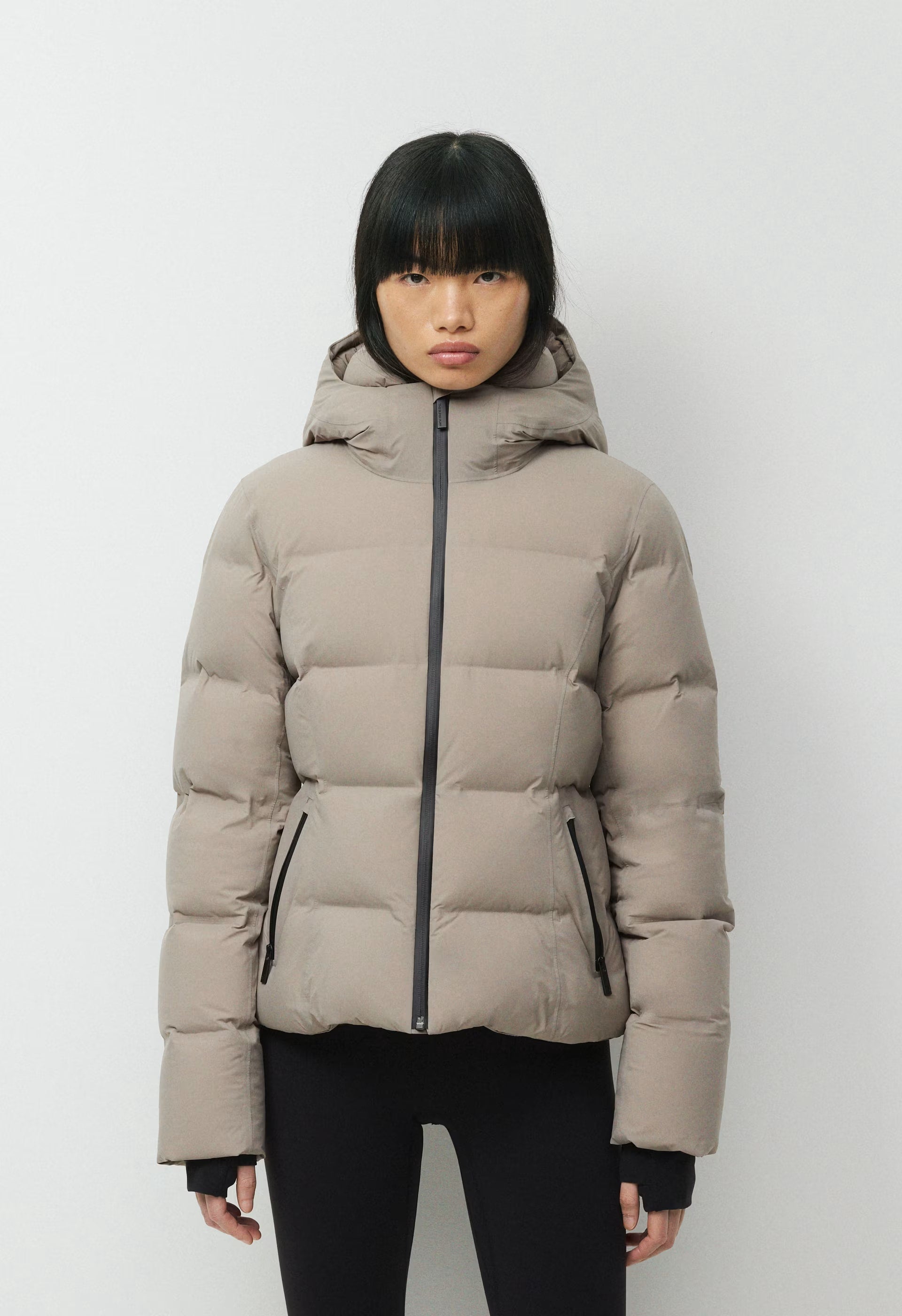 The SuperSnug Puff₂O™ - Rainstop™ - MODERN TAUPE