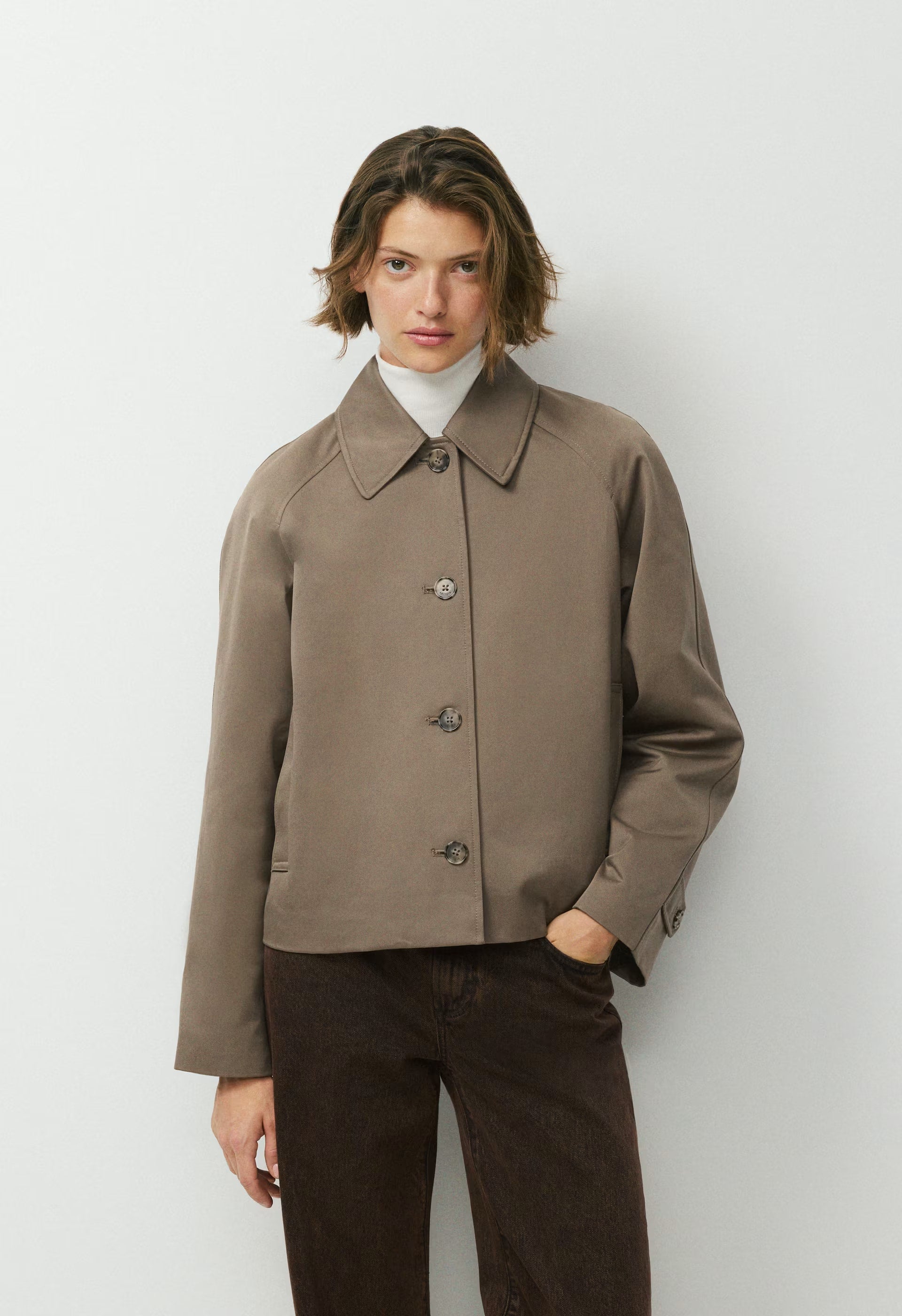 The Regent Short Trench Coat - Rich Twill - COLA TAUPE