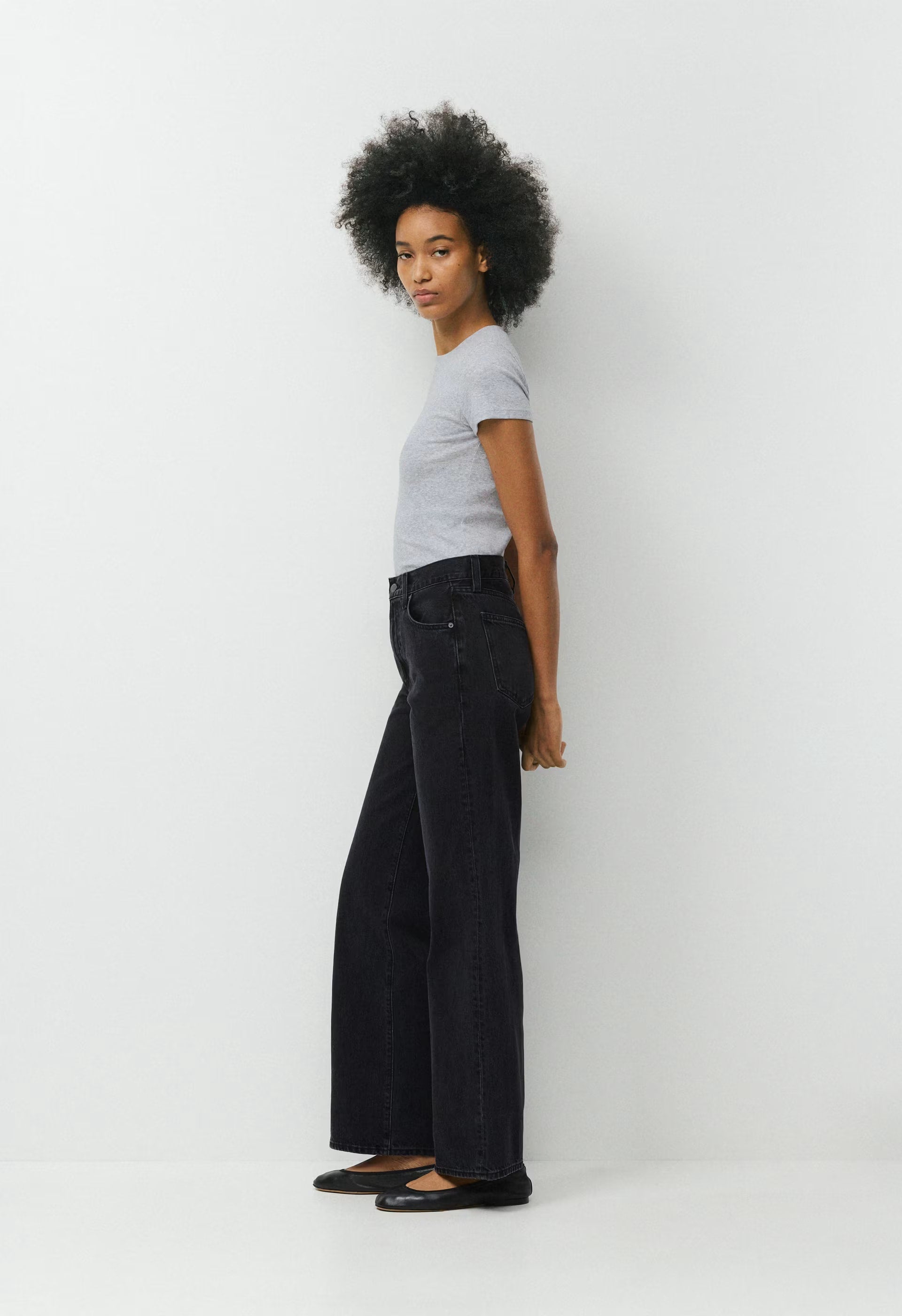 Denim Forum The Farrah Hi-Rise Wide Jean - BLACK EYELINER