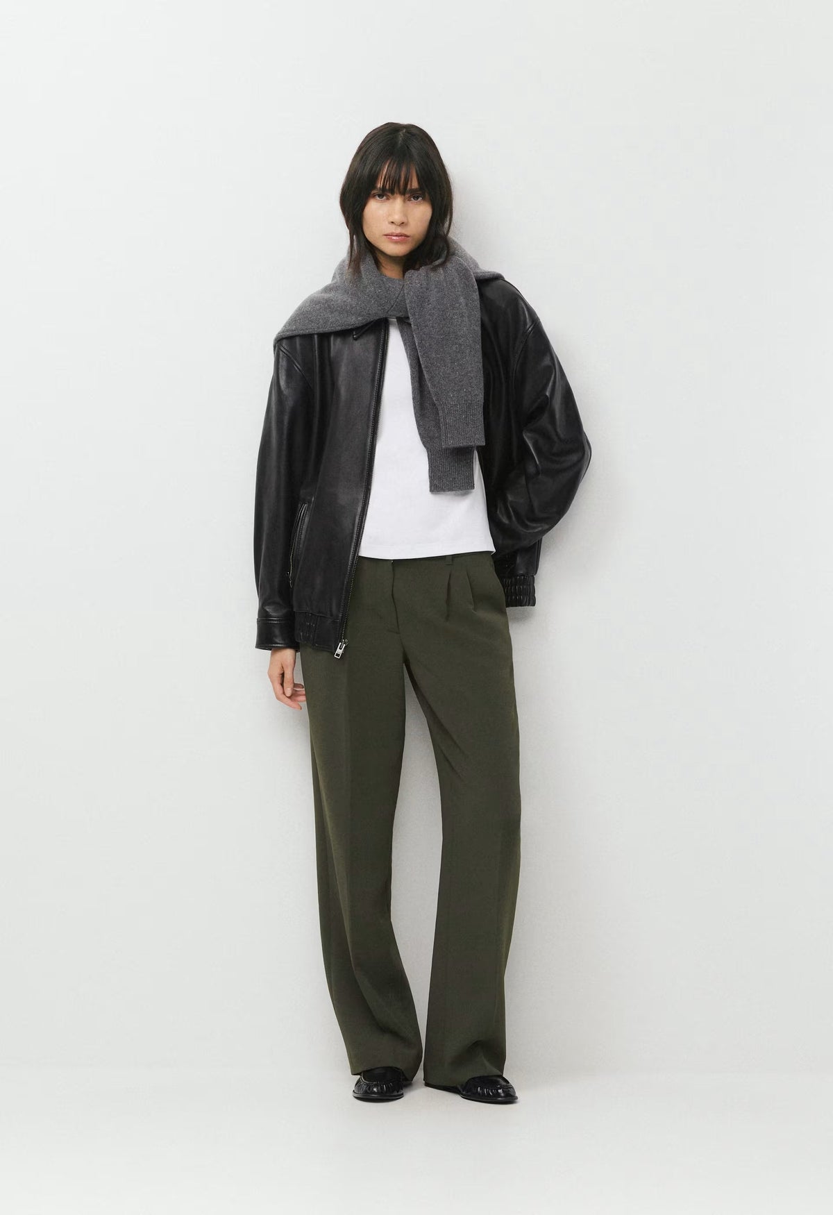 The Effortless Pant™ Lo-Rise - Crepette™ - FLINT GREEN