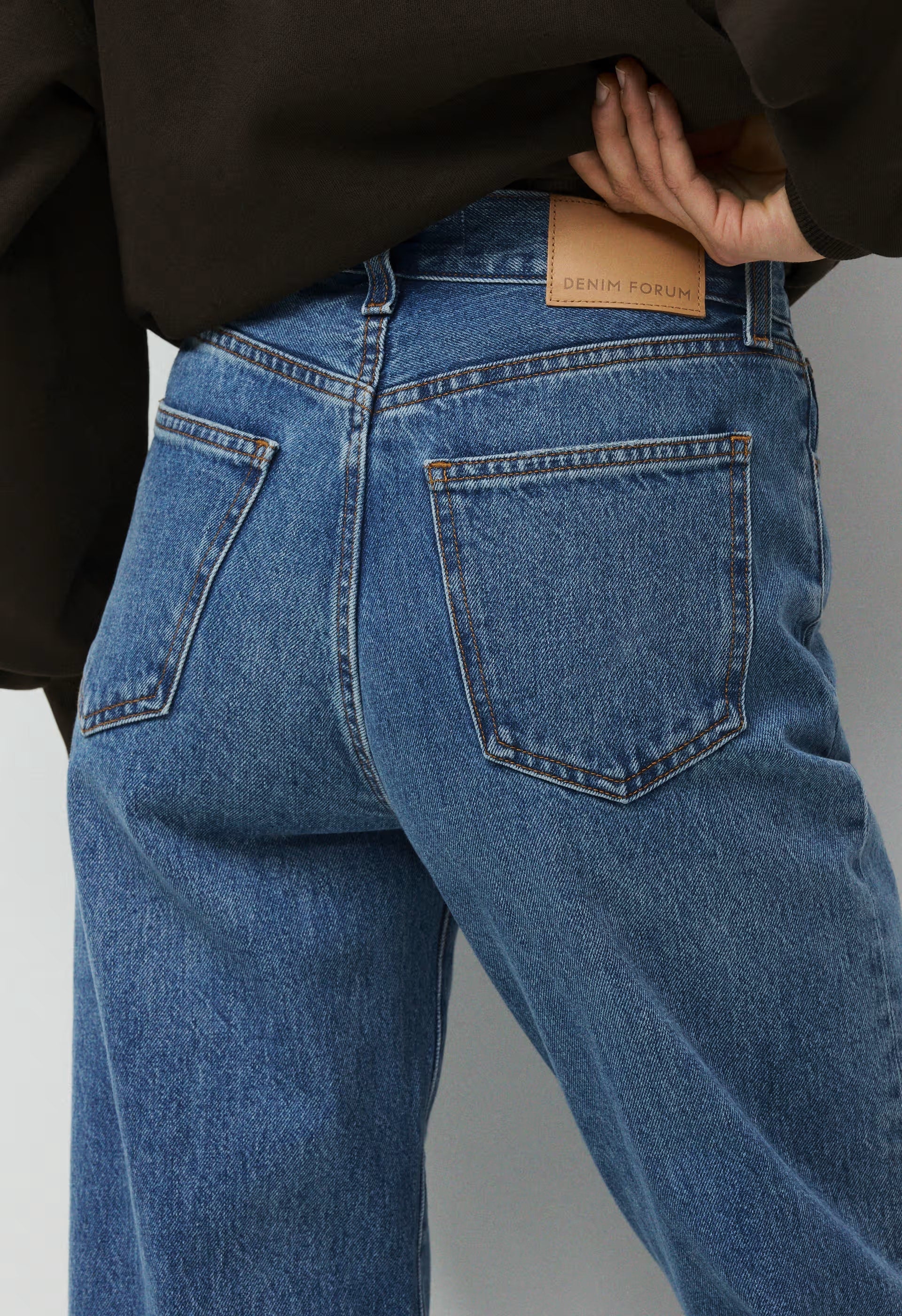Denim Forum The Farrah Hi-Rise Wide Jean - 5 YRS KISS N TELL BLEU