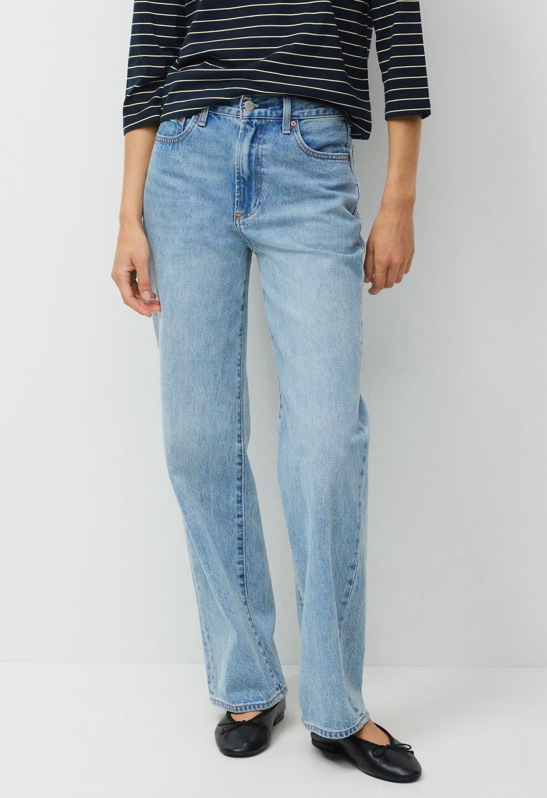 Denim Forum The Farrah Hi-Rise Wide Jean - 5 YRS KISS N TELL BLEU
