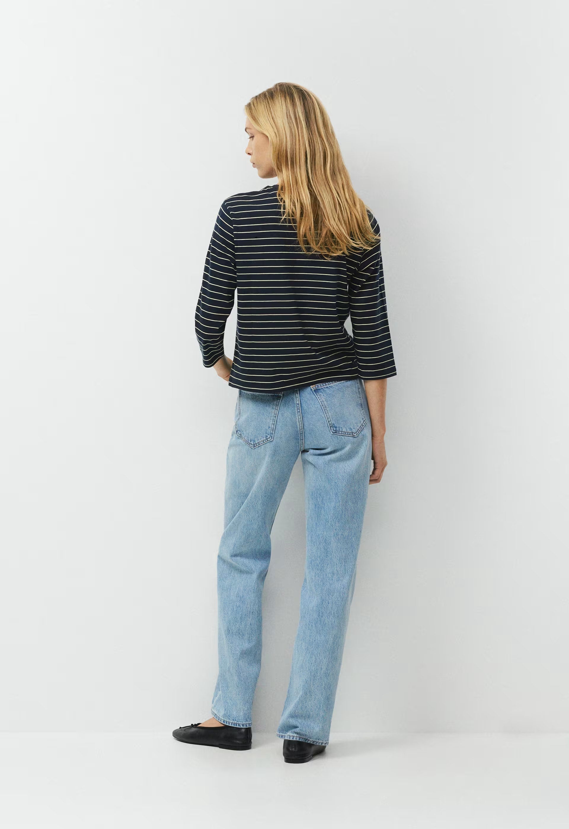 Denim Forum The Farrah Hi-Rise Wide Jean - VNTGE MD DARK BLUE