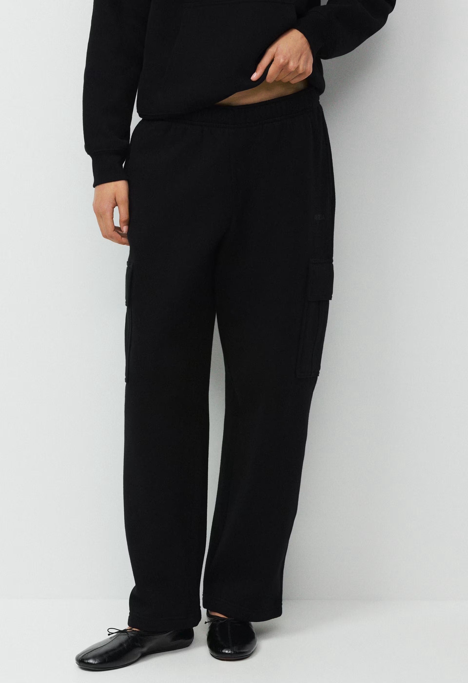 Cozy Sweatfleece Mega Cargo™ Sweatpant - BLACK