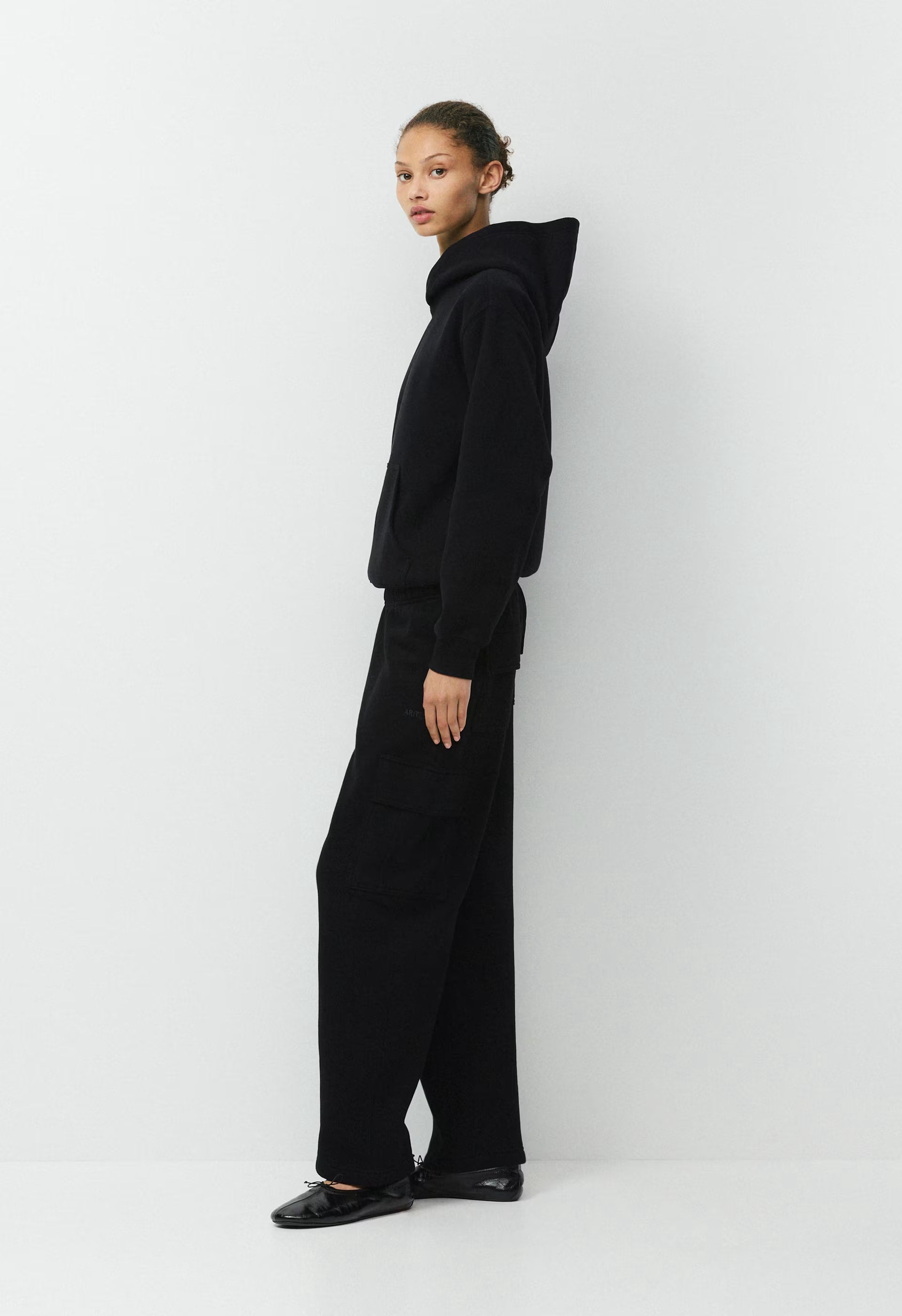 Cozy Sweatfleece Mega Cargo™ Sweatpant - BLACK