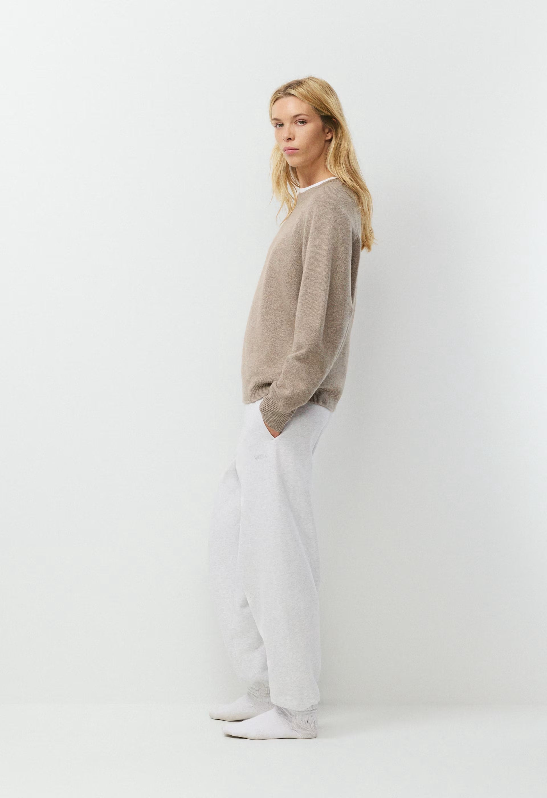 Cozy Sweatfleece Mega Jogger - HEATHER CLOUD WHITE
