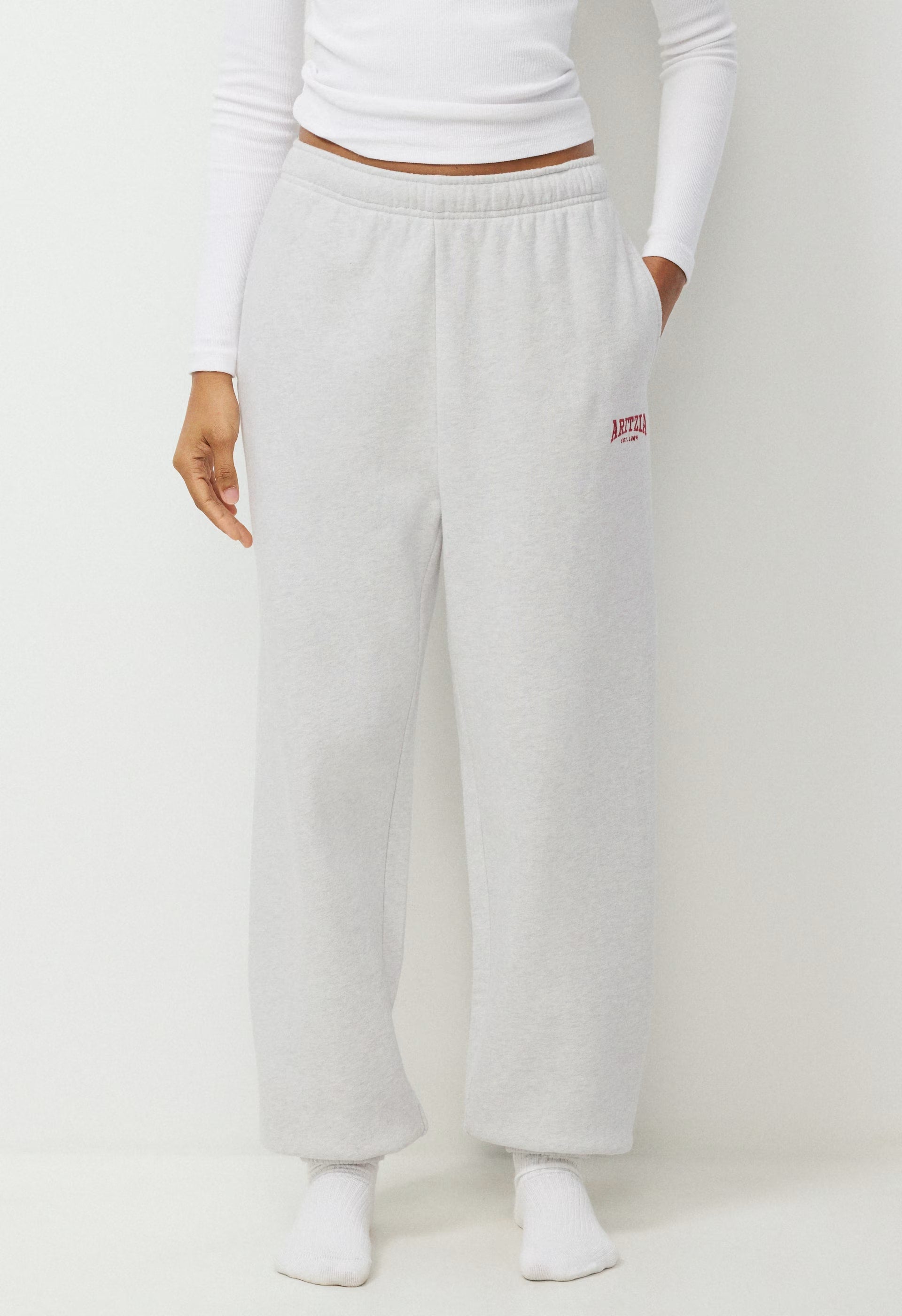 Cozy Sweatfleece Mega Jogger - HTR CLD WHITE/VSTY RED