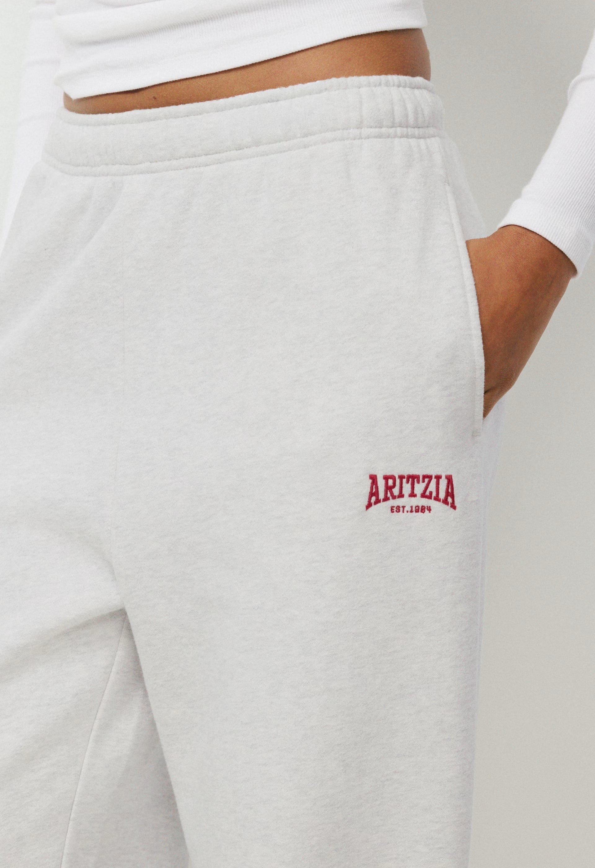 Cozy Sweatfleece Mega Jogger - HTR CLD WHITE/VSTY RED