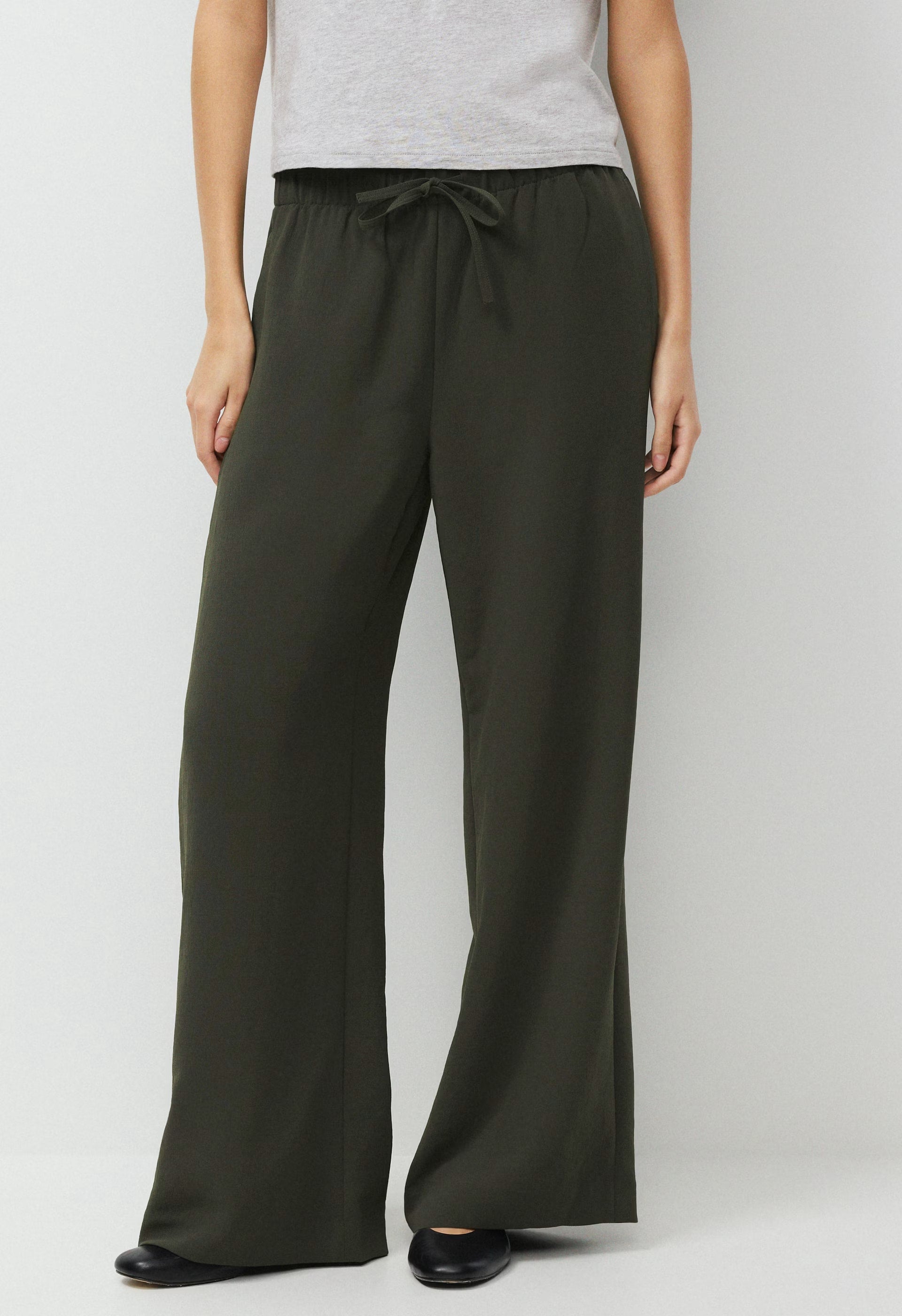 The Lodge Pant™ - Crepette™ - FLINT GREEN