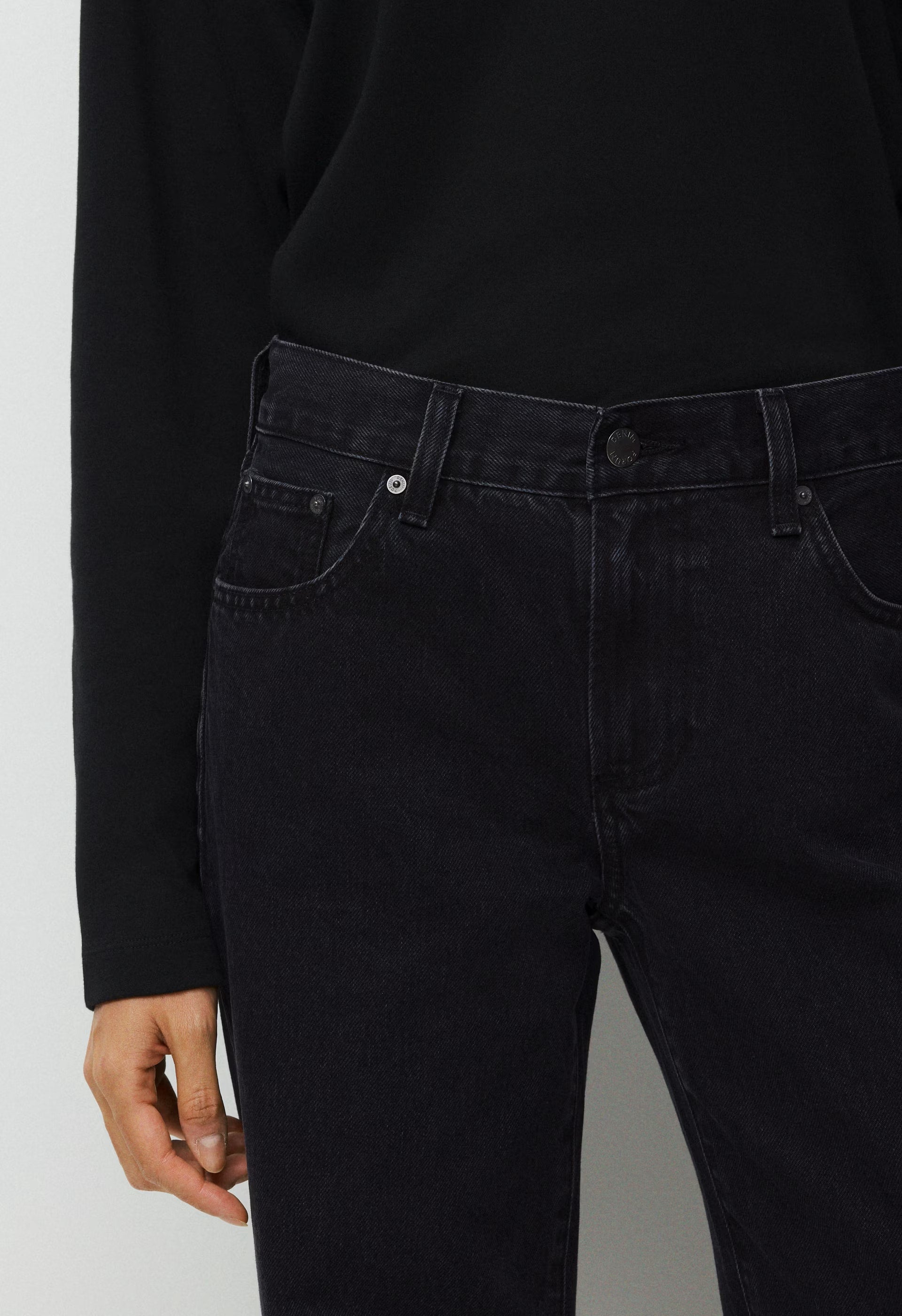 Denim Forum The Farrah Lo-Rise Wide Jean - BLACK EYELINER