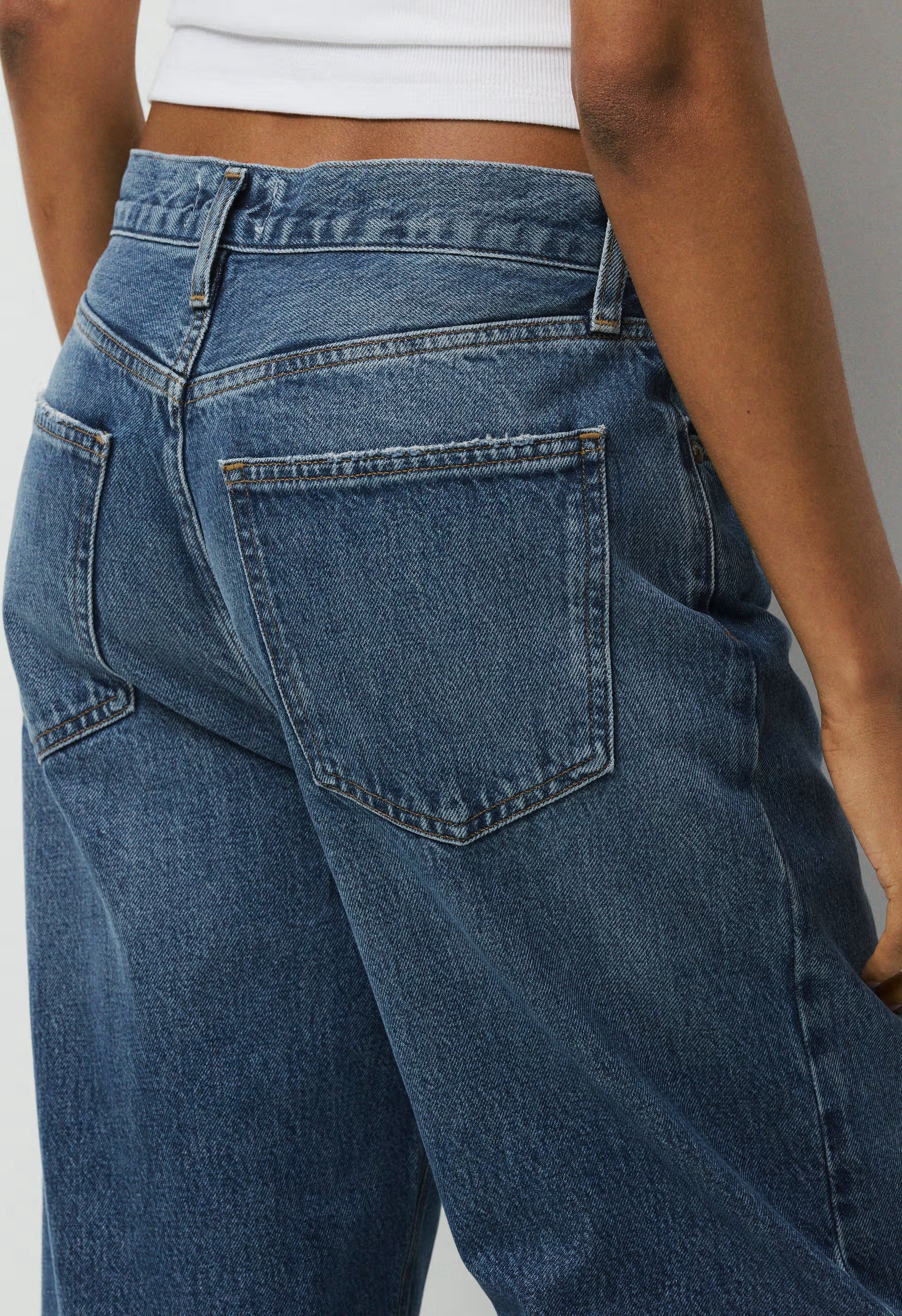 AGOLDE Low-Slung Baggy Jean - ESSENCE